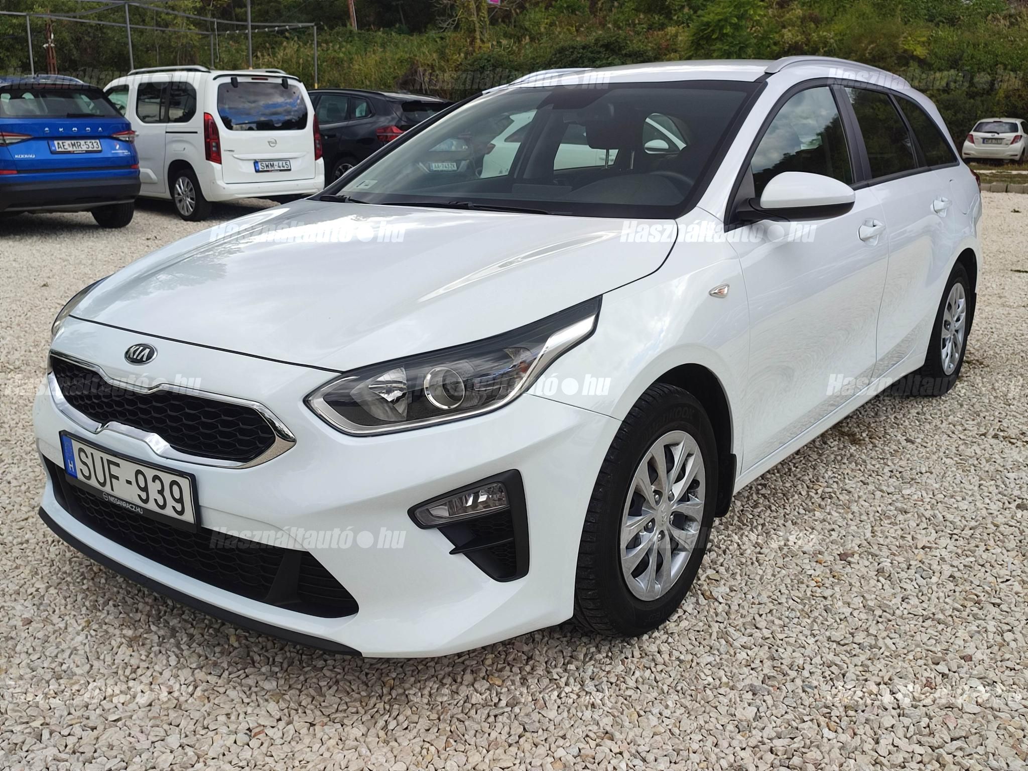 KIA CEE'D 2021/6 - 1