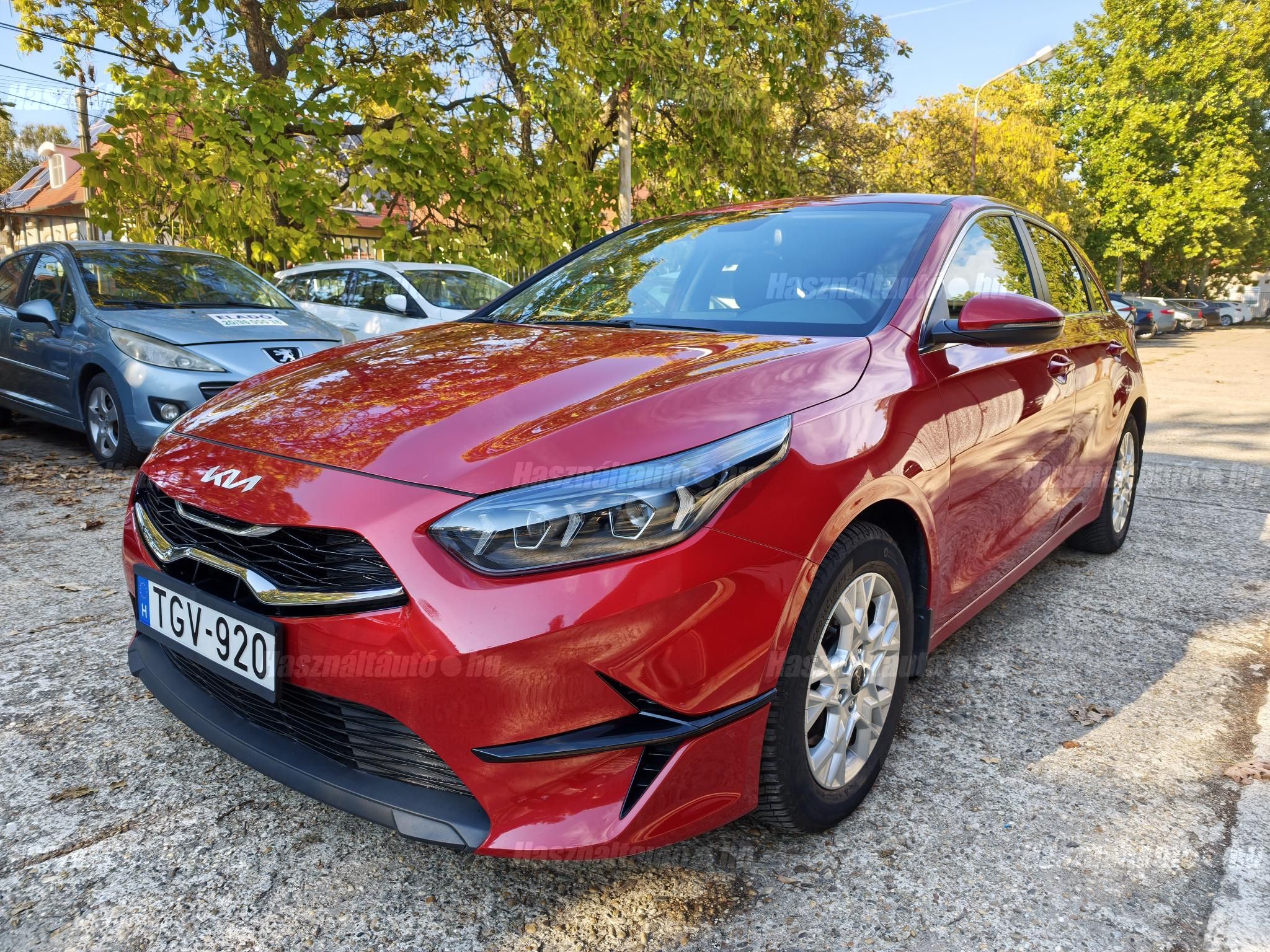 KIA CEE'D 2022/6 - 1