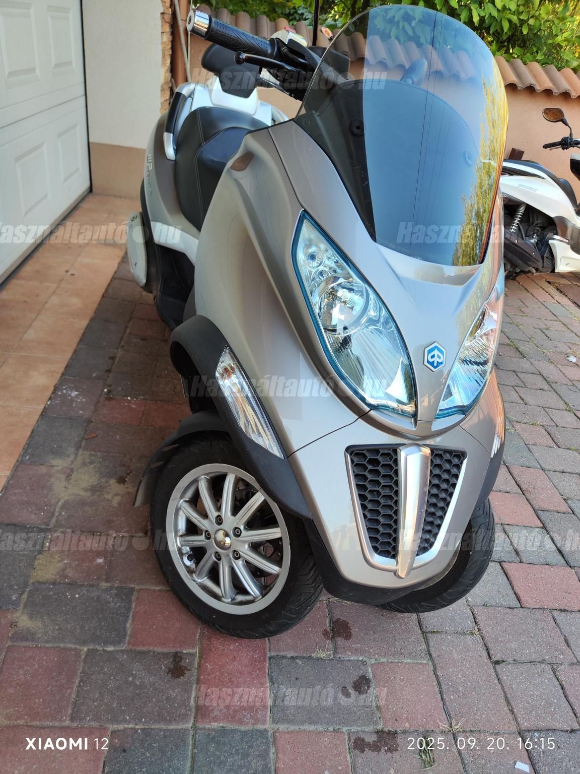 PIAGGIO MP3 300 2012 - 1