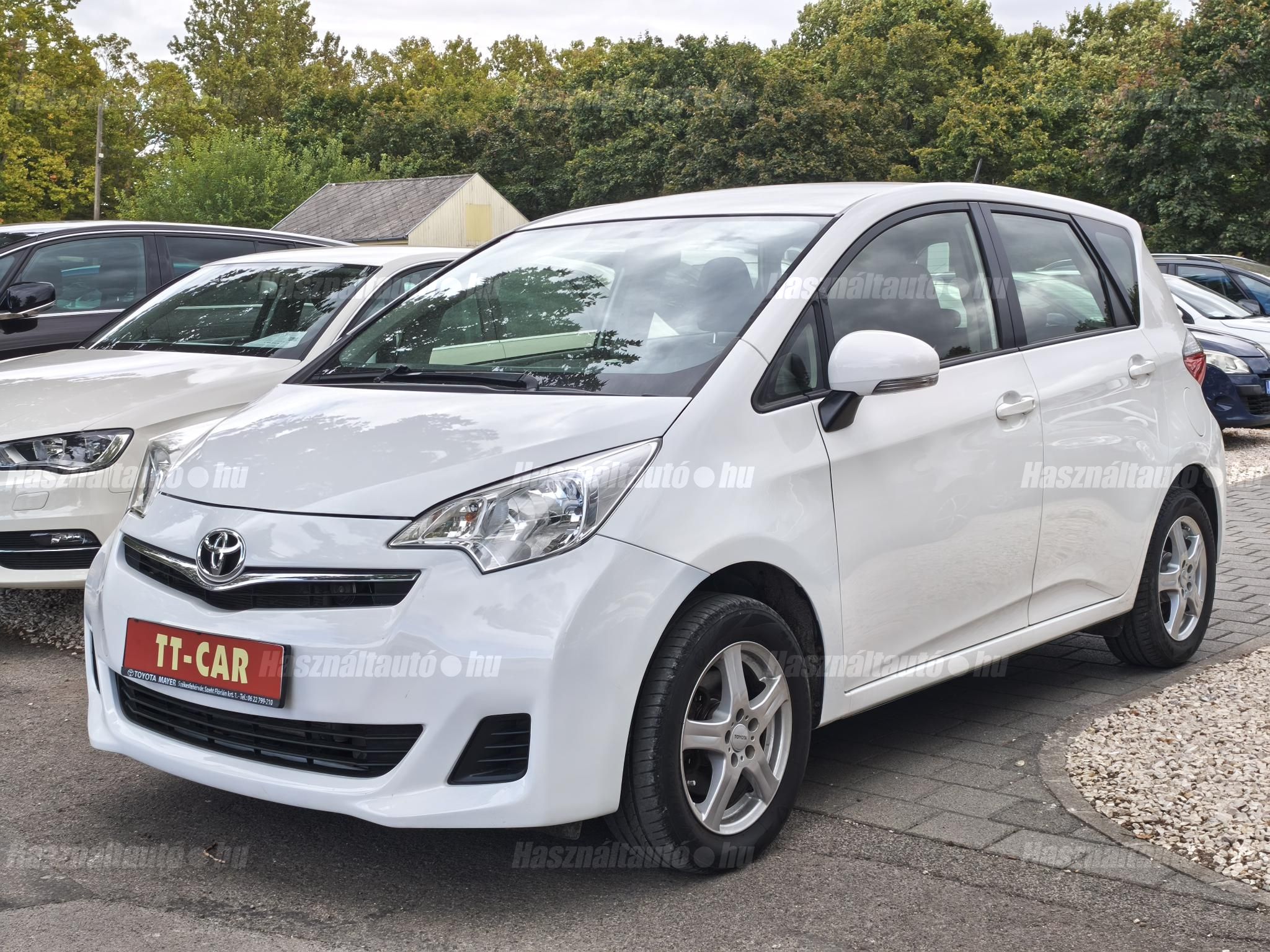 TOYOTA VERSO-S 2014/5 - 1