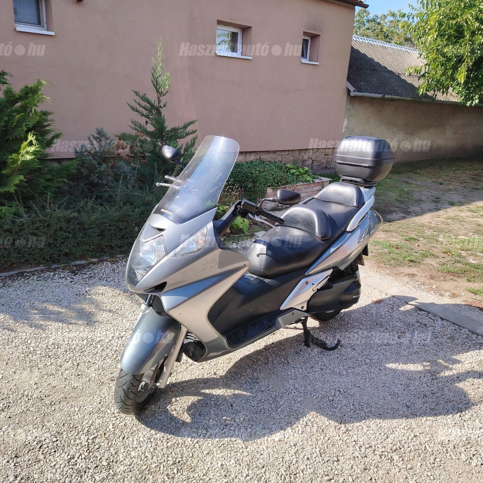 HONDA SILVER WING 600 2005/7 - 1