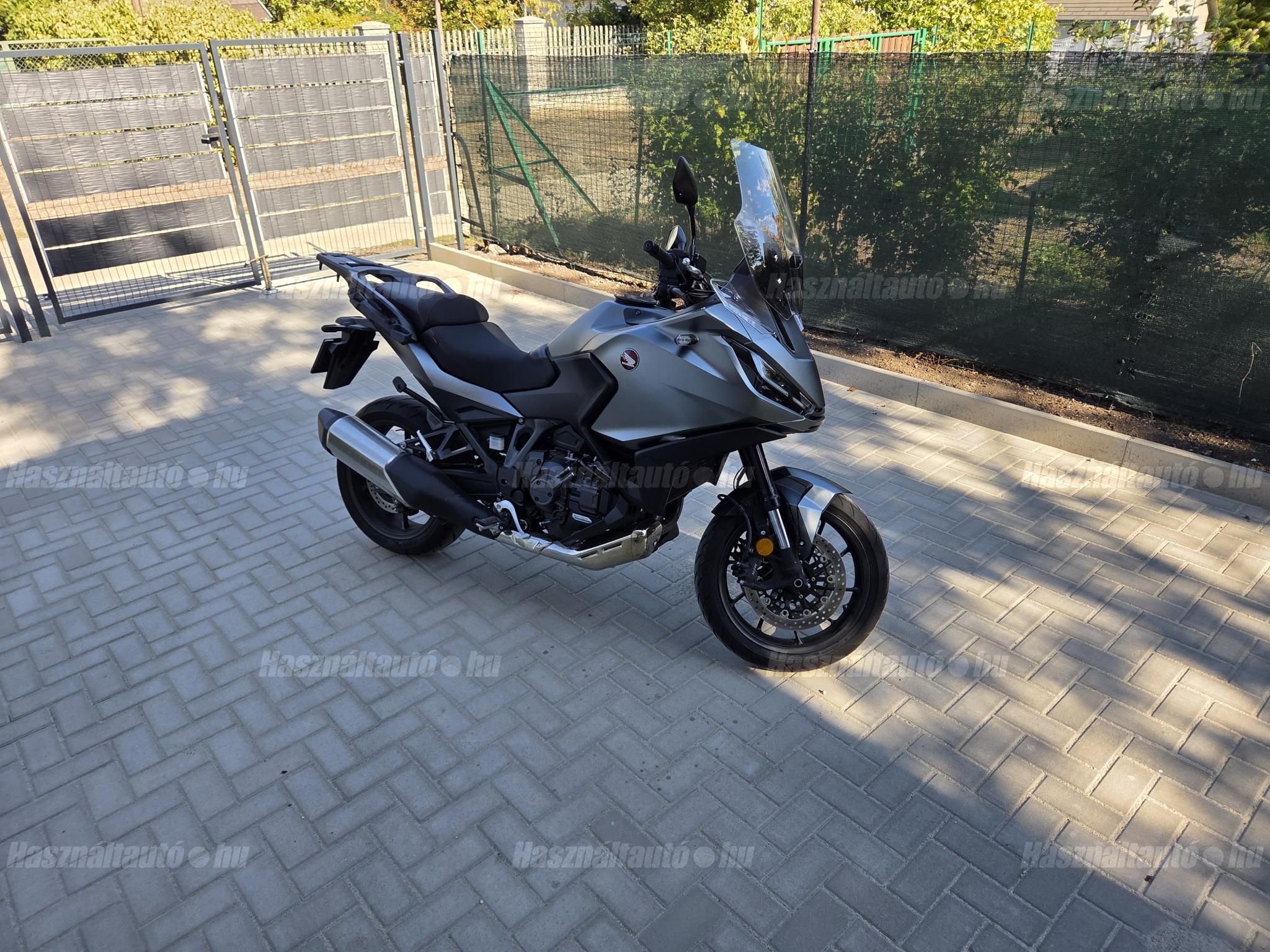 HONDA NT 1100 D 2024/5 - 1