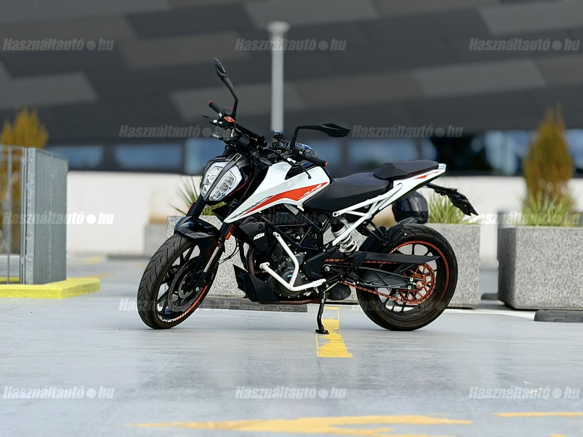 KTM 390 DUKE 2023/8 - 1