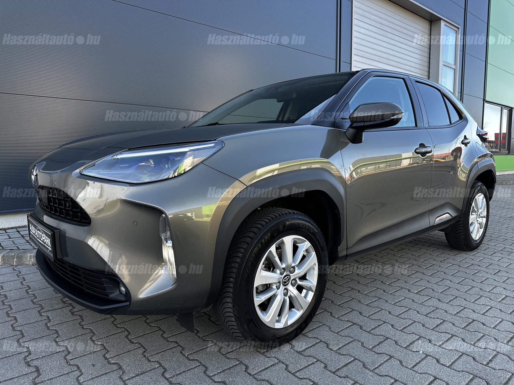 TOYOTA YARIS CROSS 2024/2 - 1