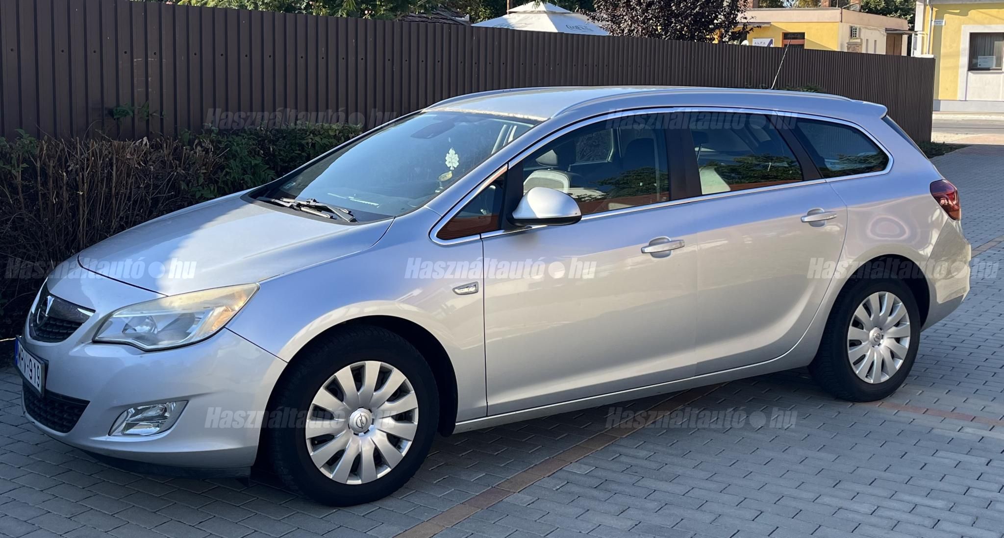 OPEL ASTRA J 2012/2 - 1