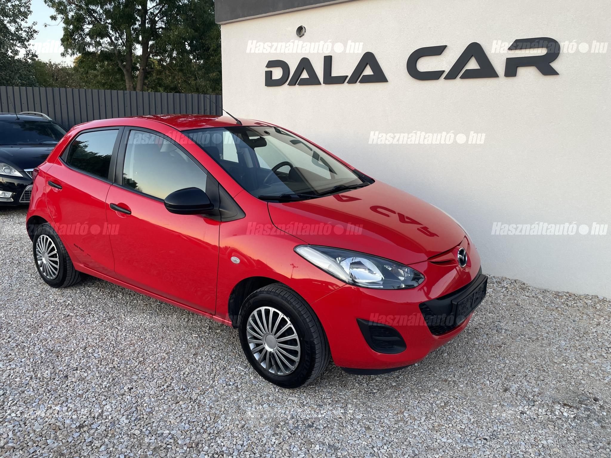 MAZDA 2 2012/3 - 1