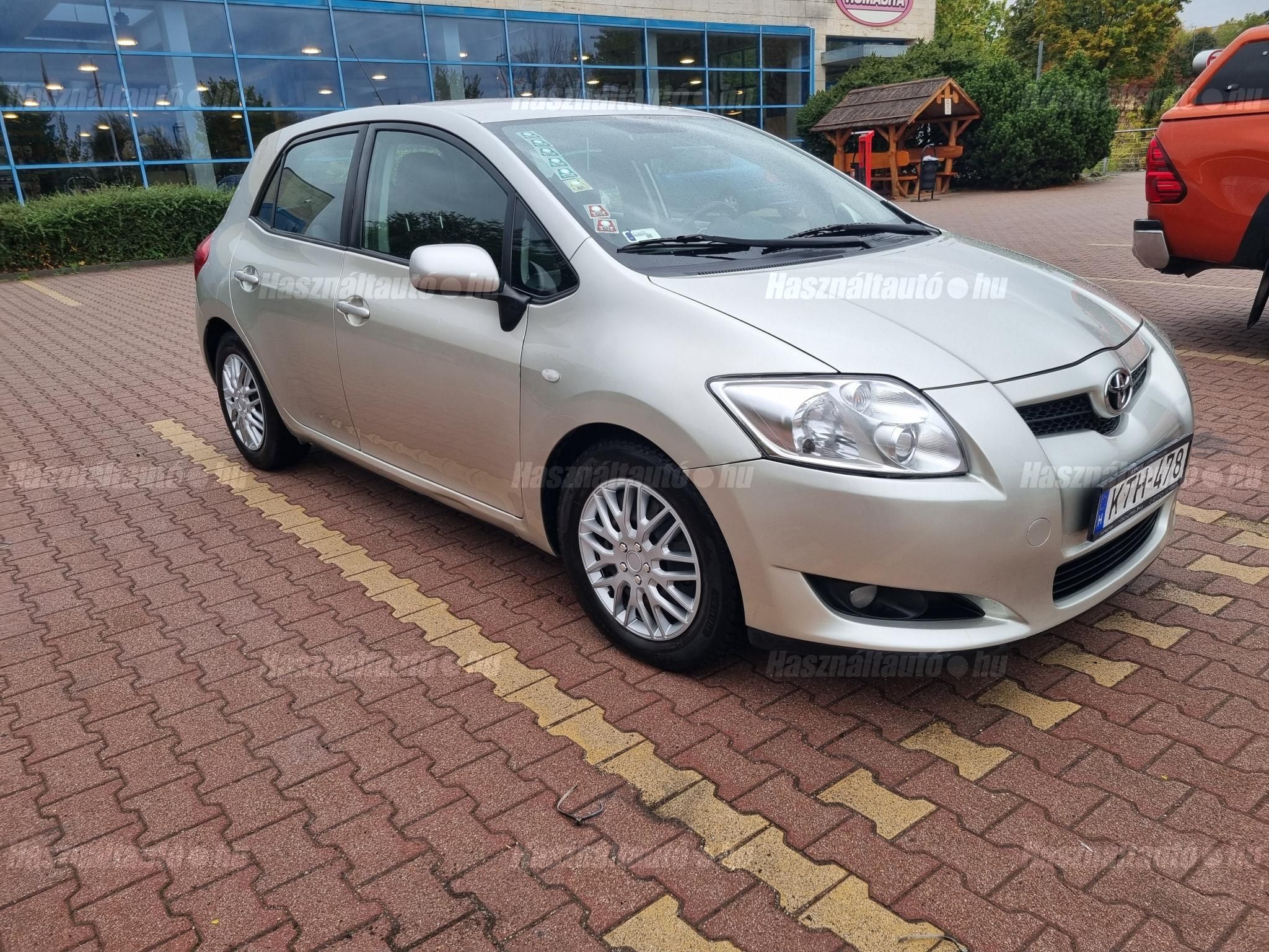 TOYOTA AURIS 2007/6 - 1