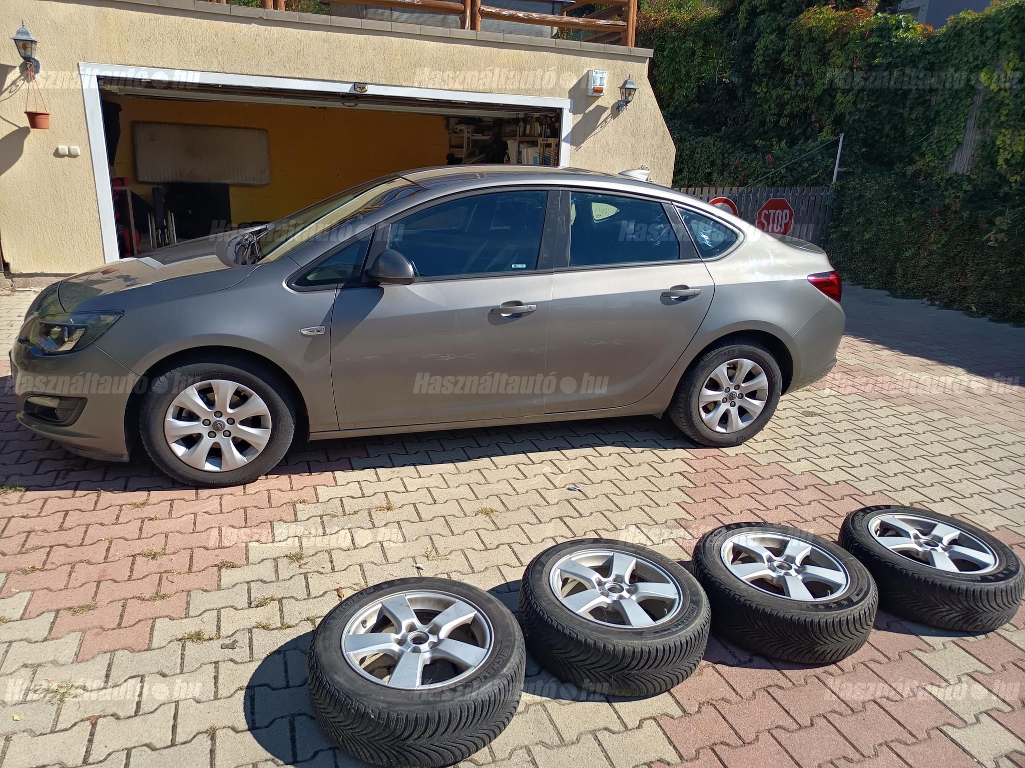 OPEL ASTRA J 2017/6 - 1