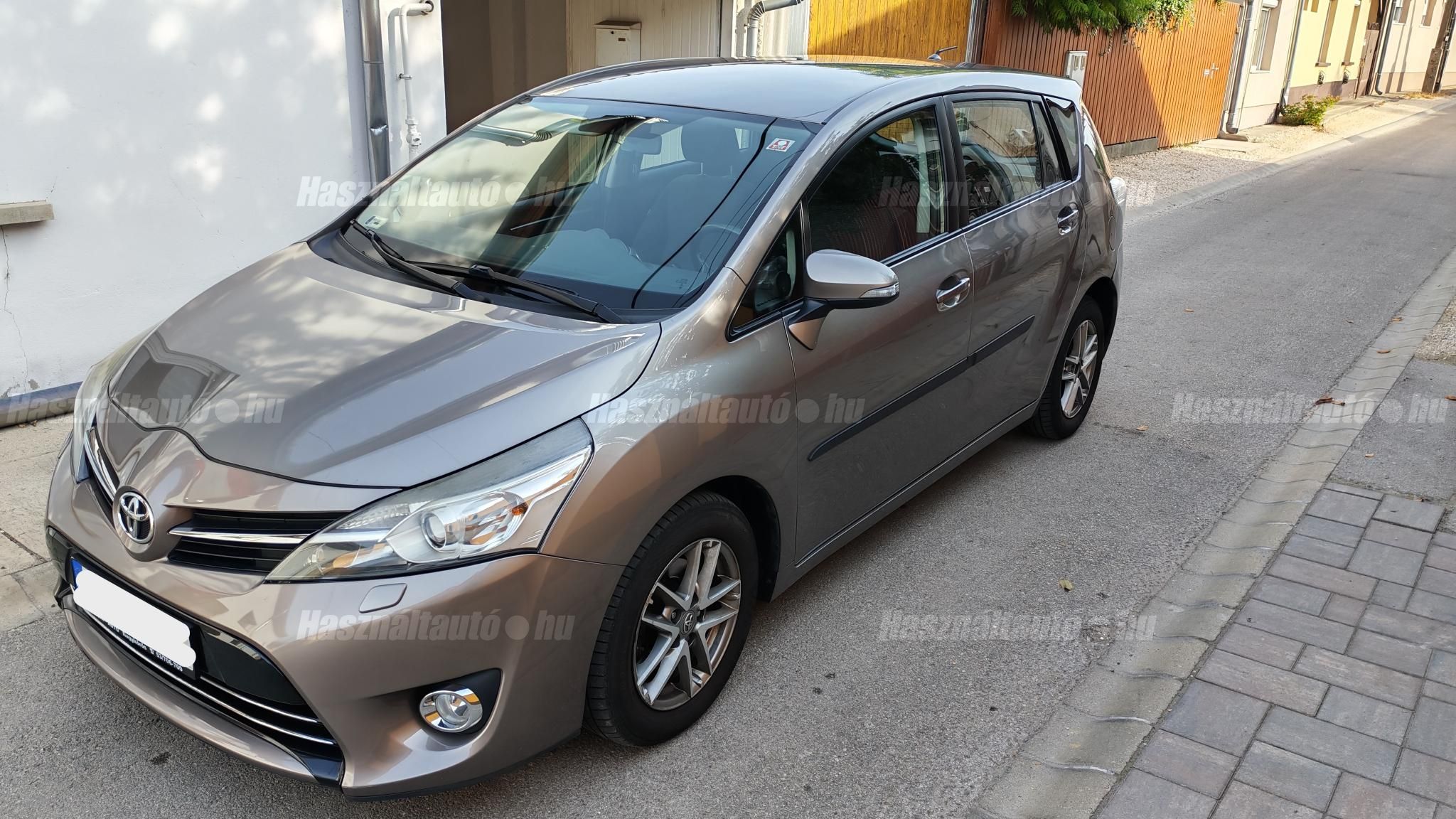 TOYOTA VERSO 2015/4 - 1