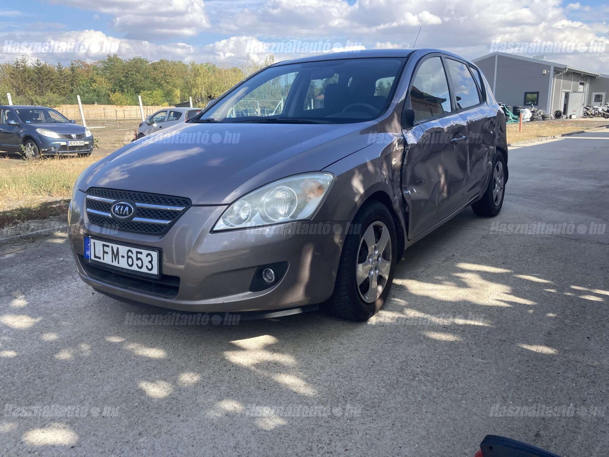 KIA CEE'D 2008/8 - 1