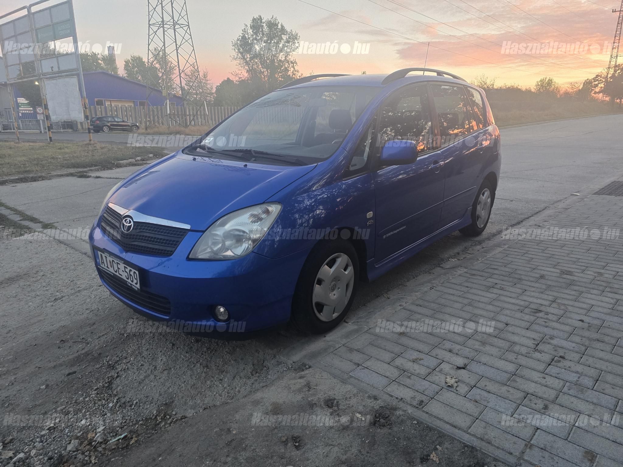 TOYOTA COROLLA VERSO 2002 - 1