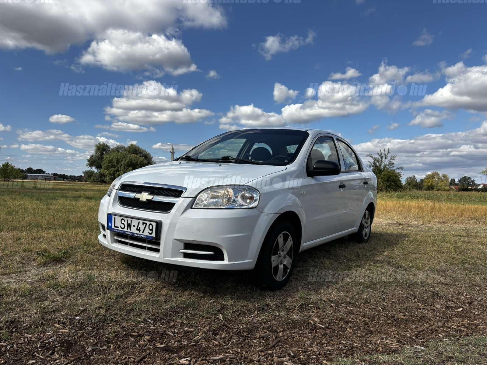 CHEVROLET AVEO 2010/8 - 1