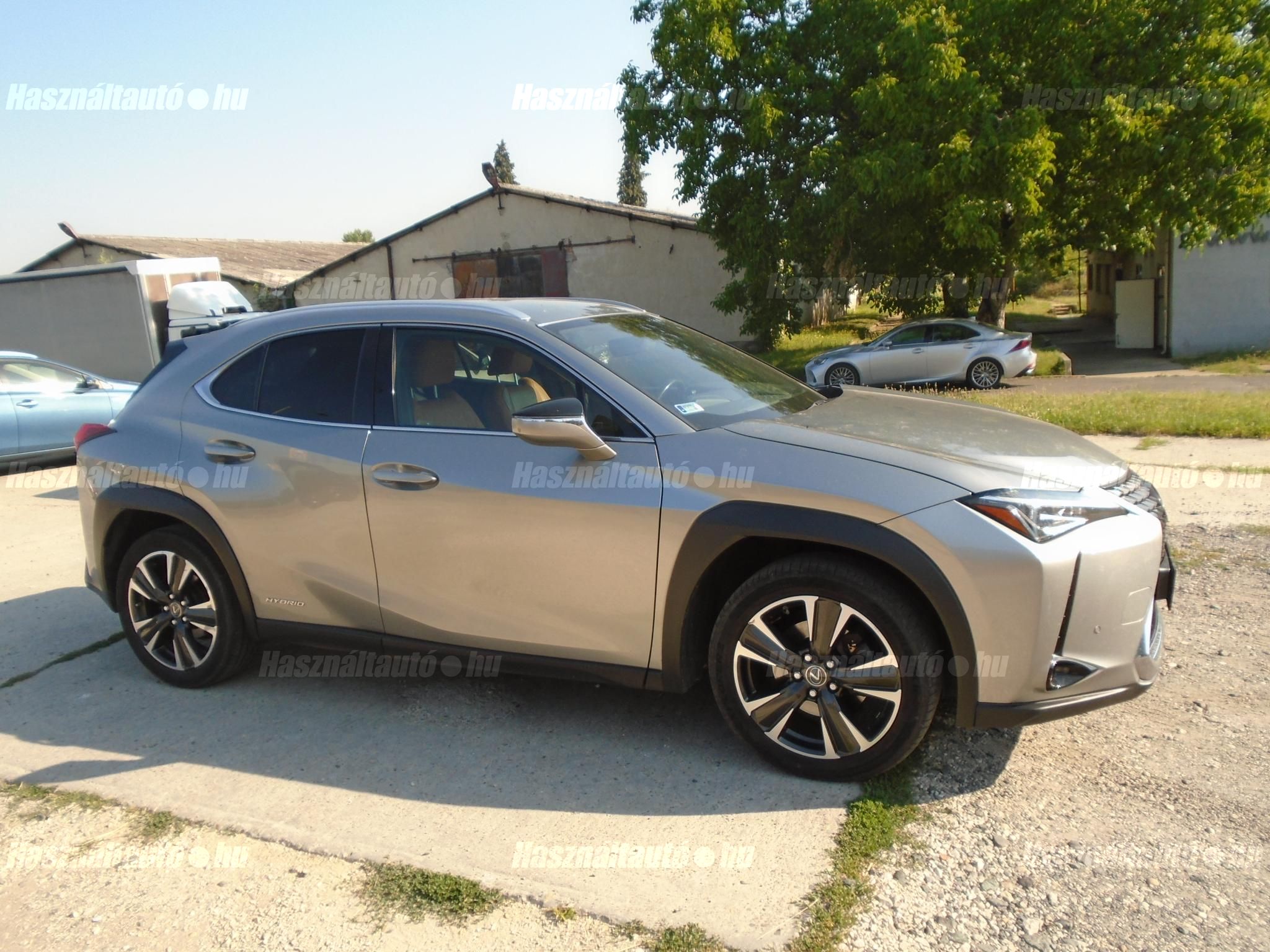 LEXUS UX 2019/8 - 1