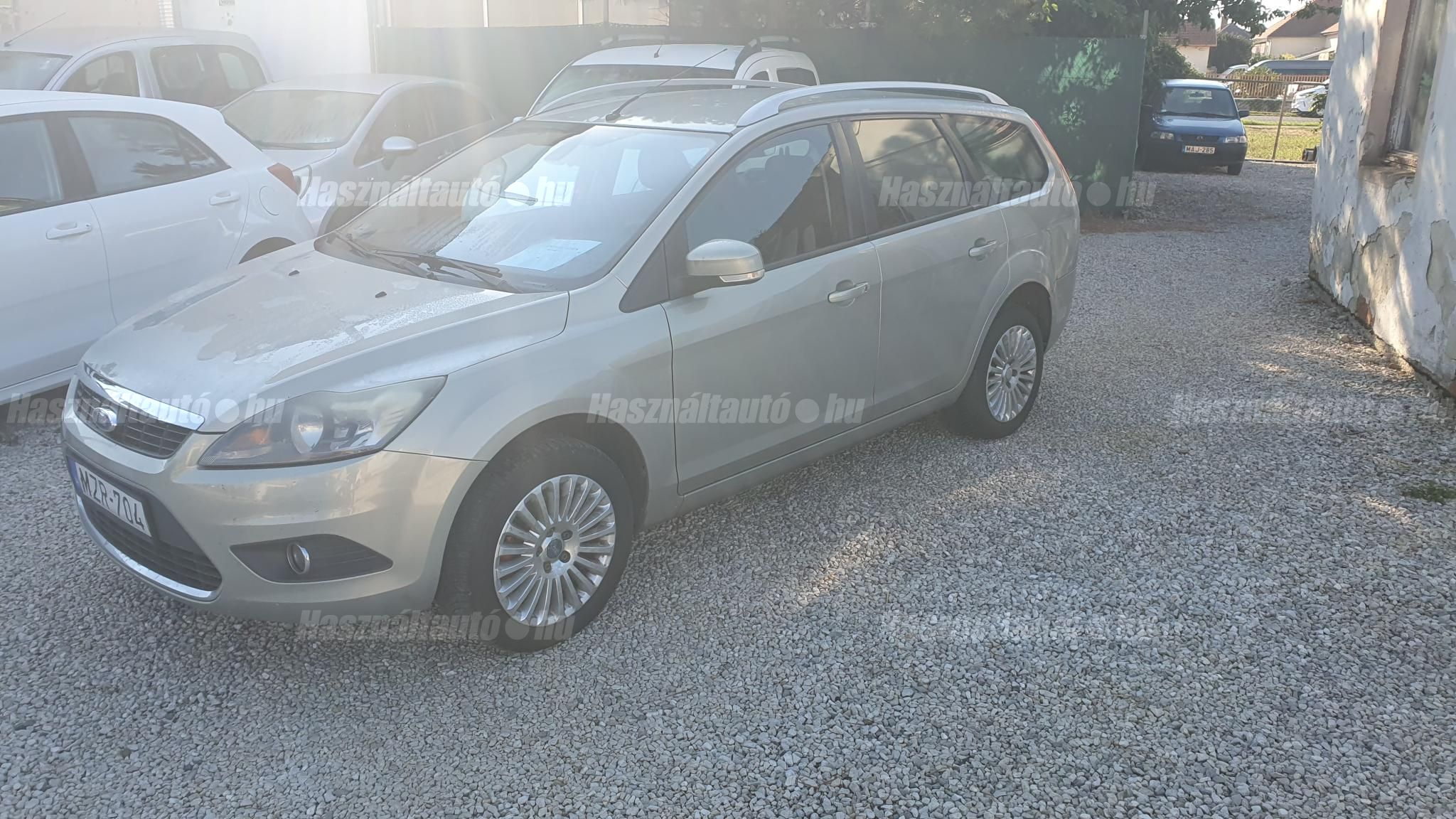 FORD FOCUS 2010/9 - 1