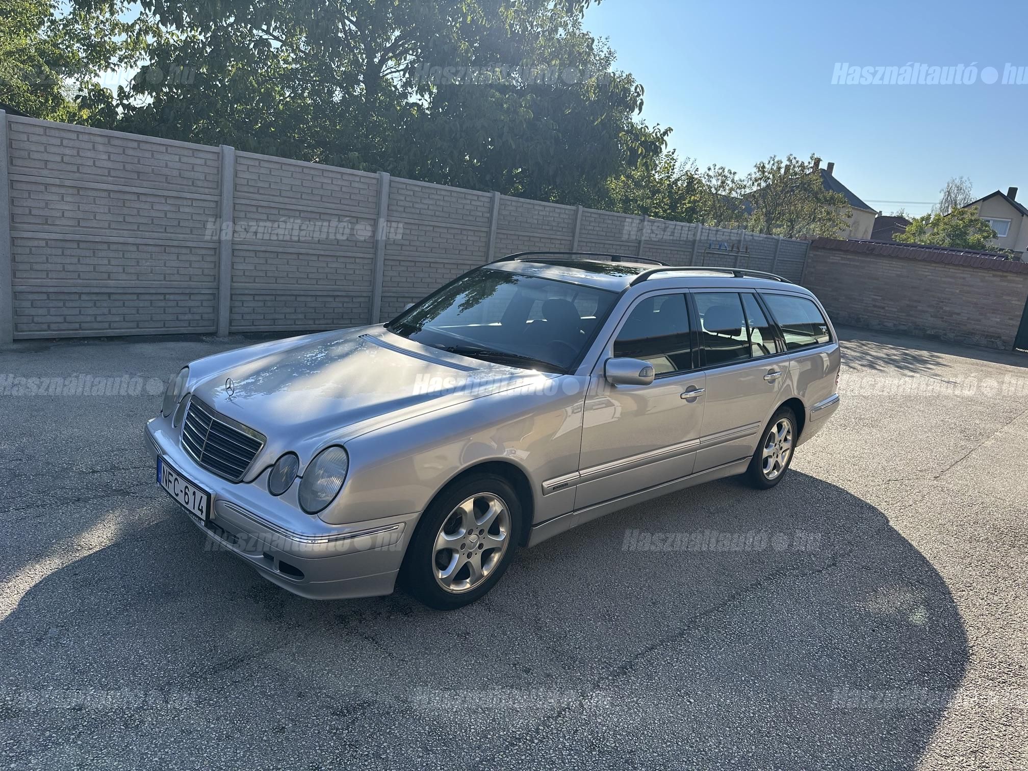 MERCEDES-BENZ E 220 2002/9 - 1