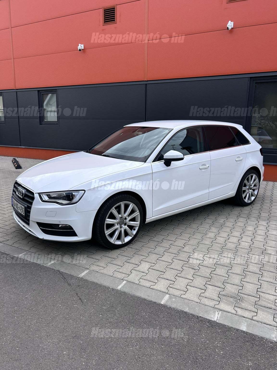 AUDI A3 2015/12 - 1