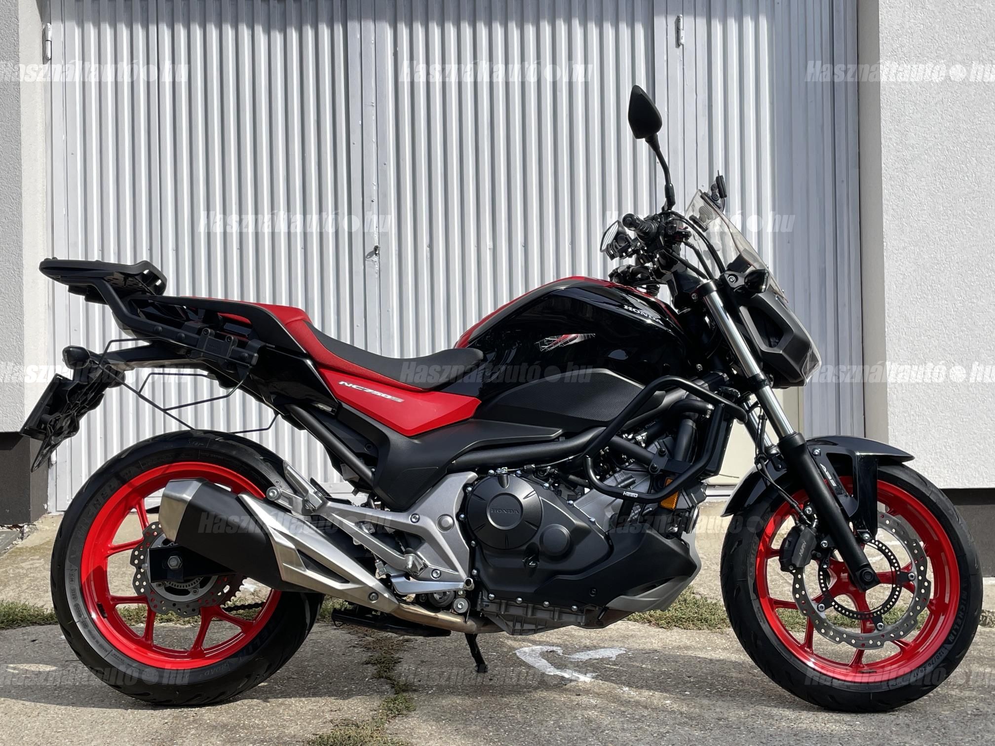 HONDA NC 750 S 2017/4 - 1