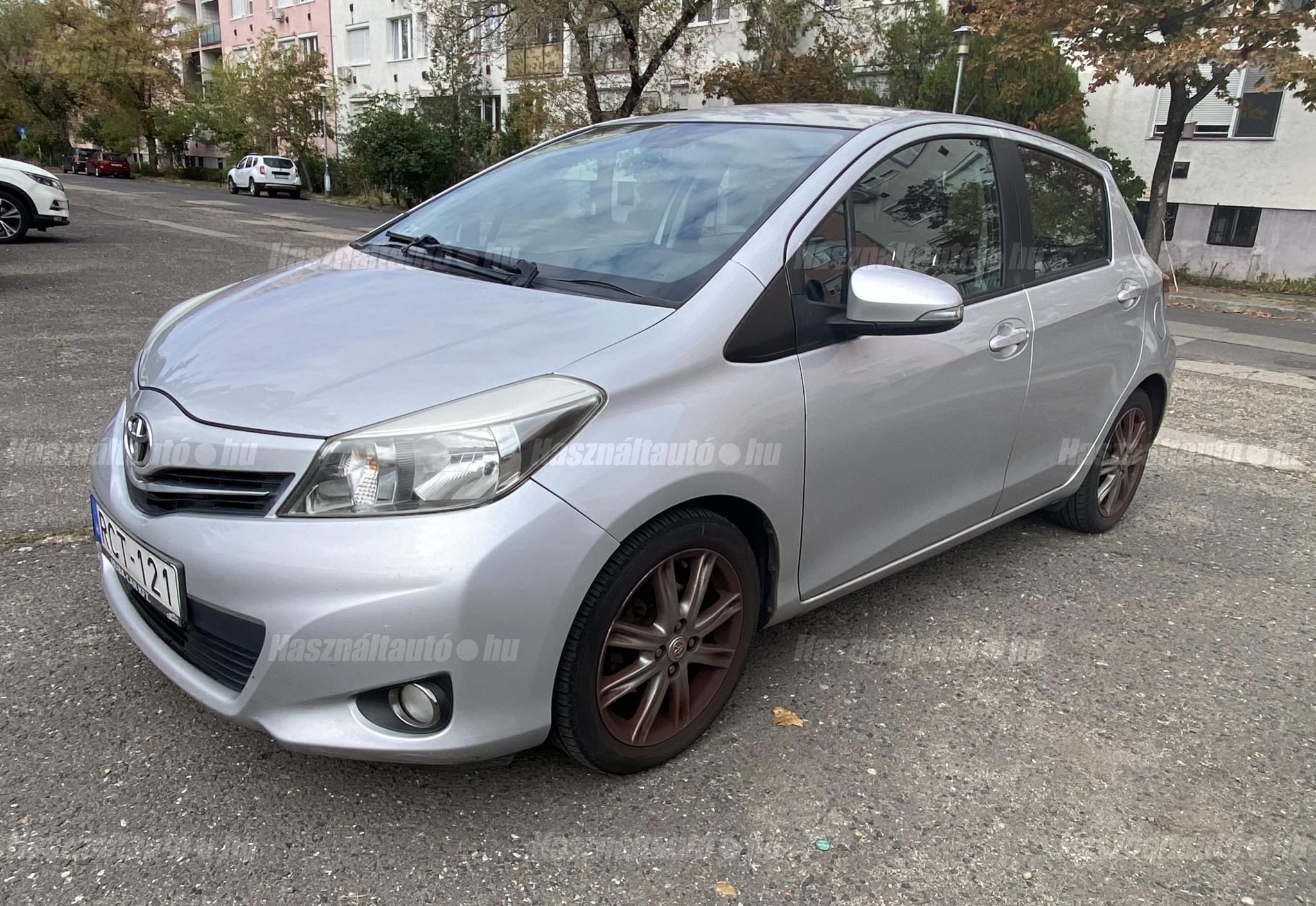 TOYOTA YARIS 2012/1 - 1