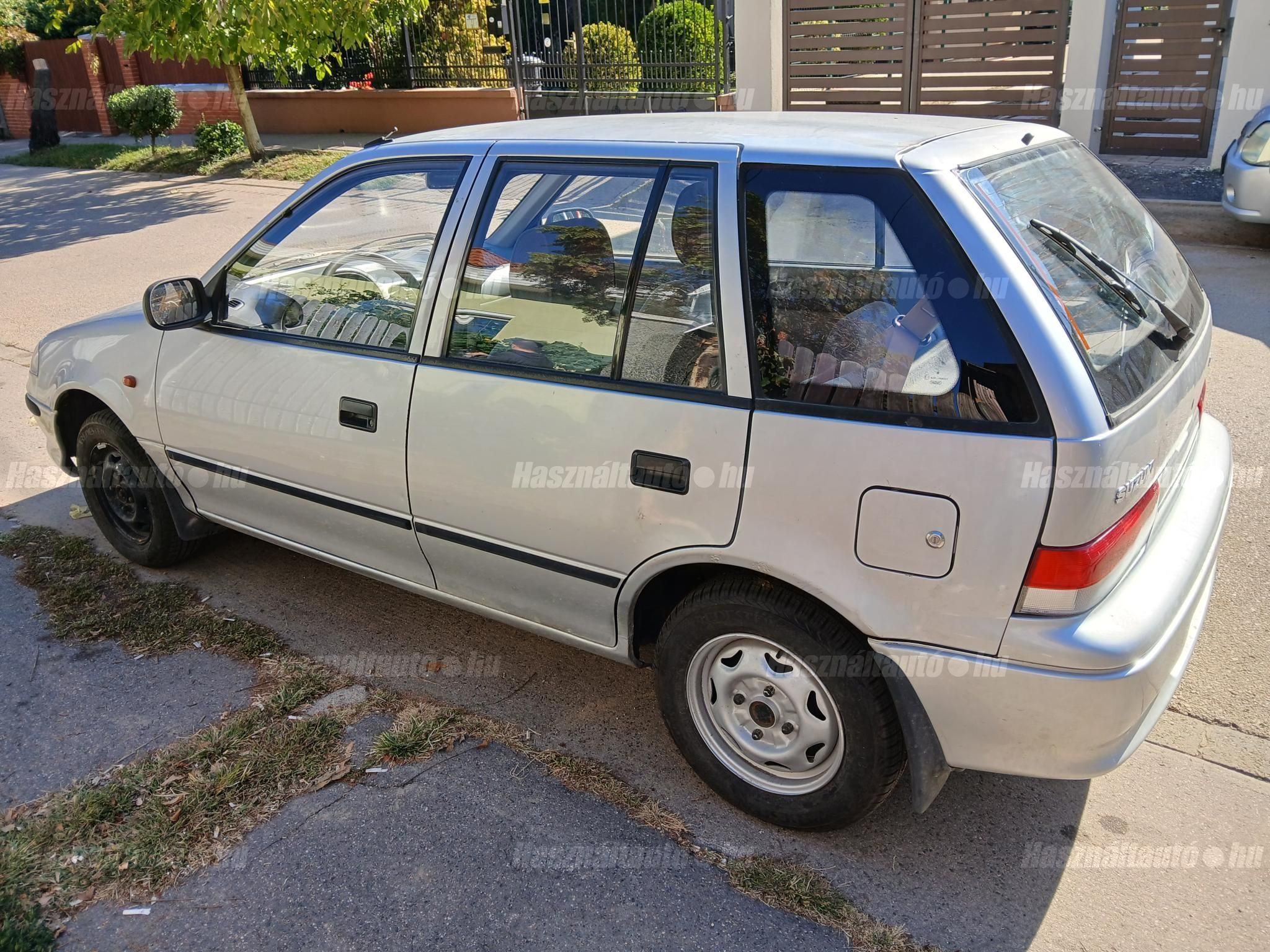 SUZUKI SWIFT 2002/2 - 1