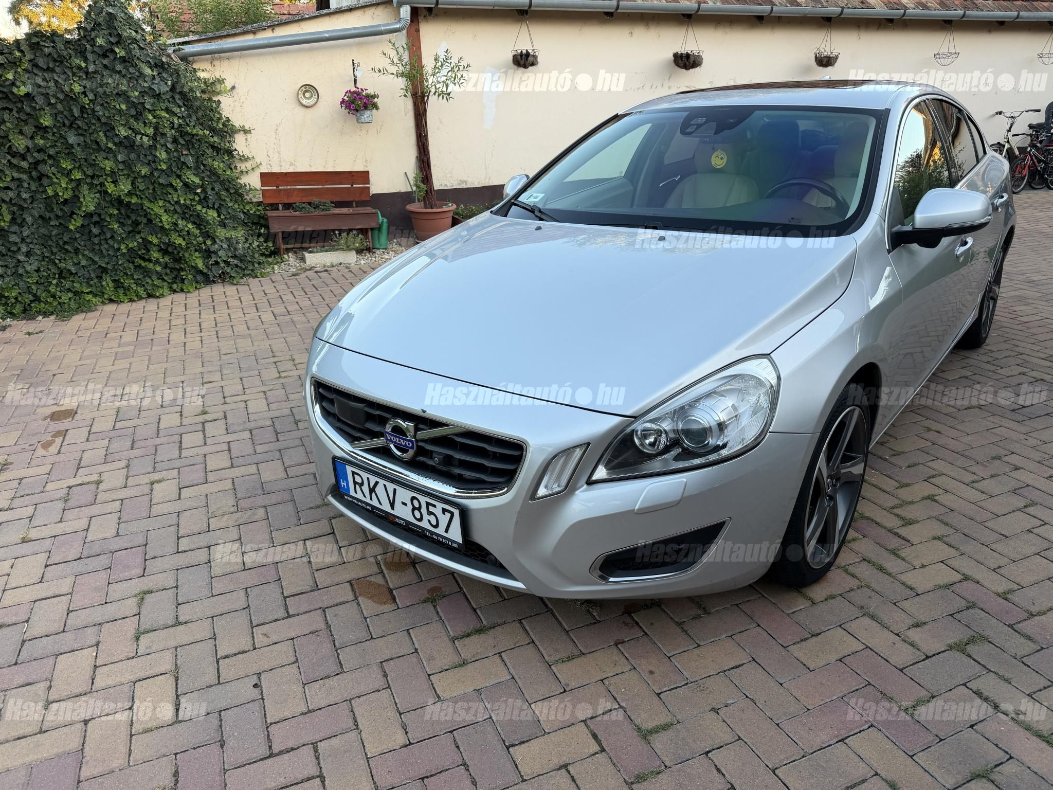 VOLVO S60 2012 - 1