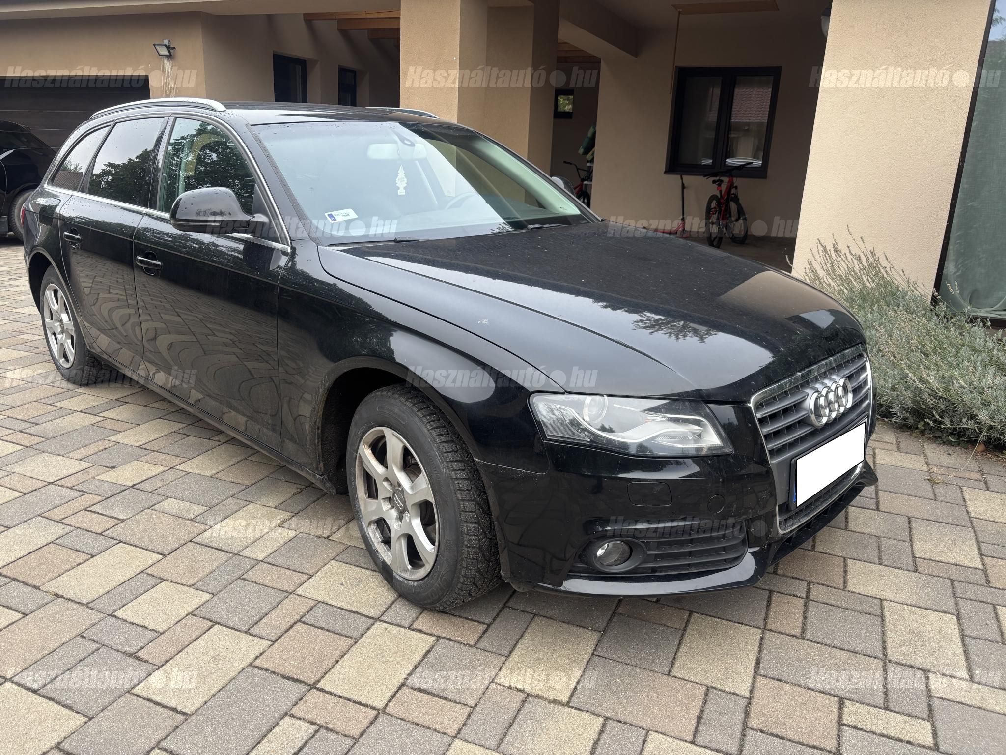 AUDI A4 2008/8 - 1
