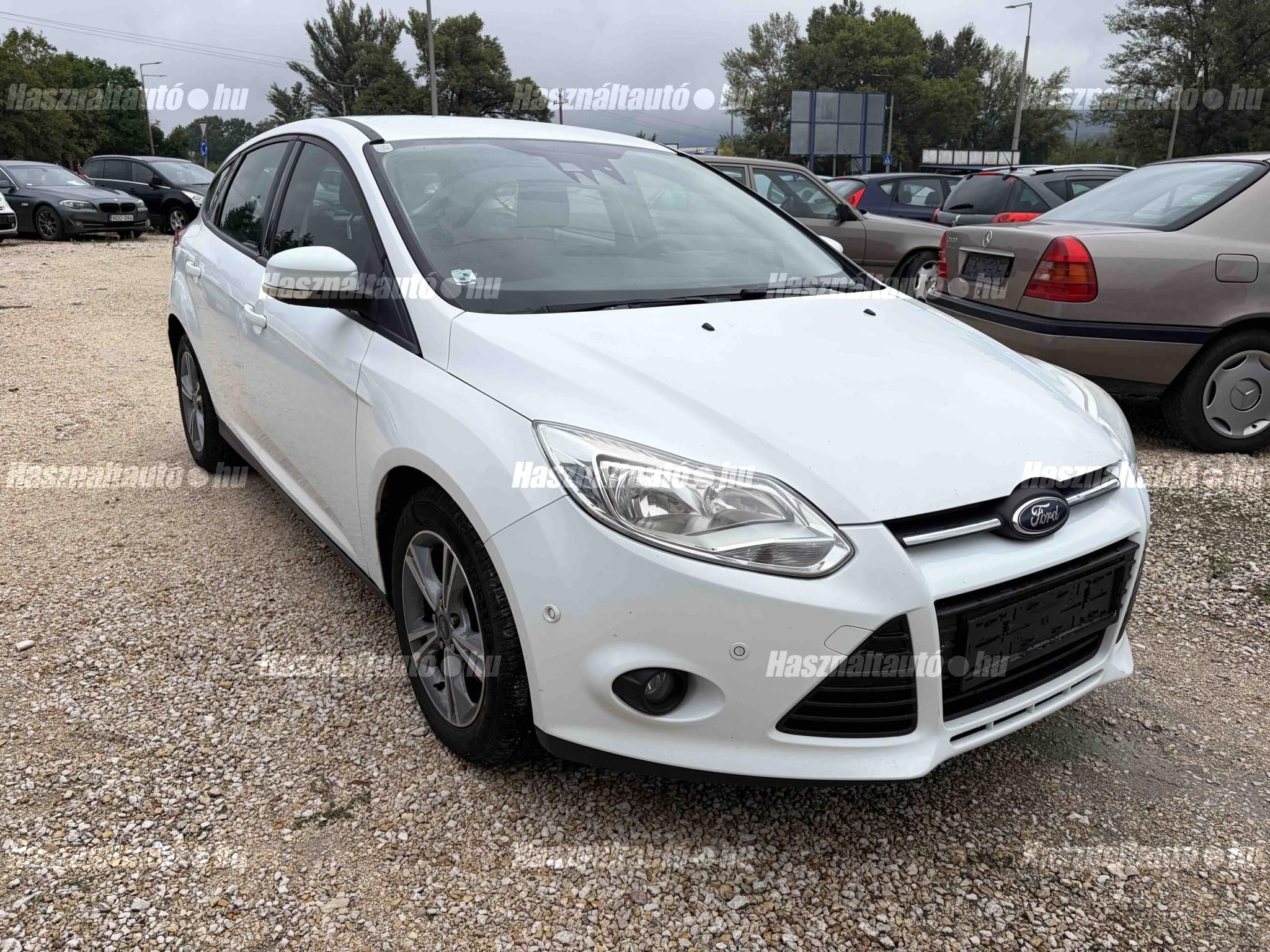 FORD FOCUS 2013/6 - 1