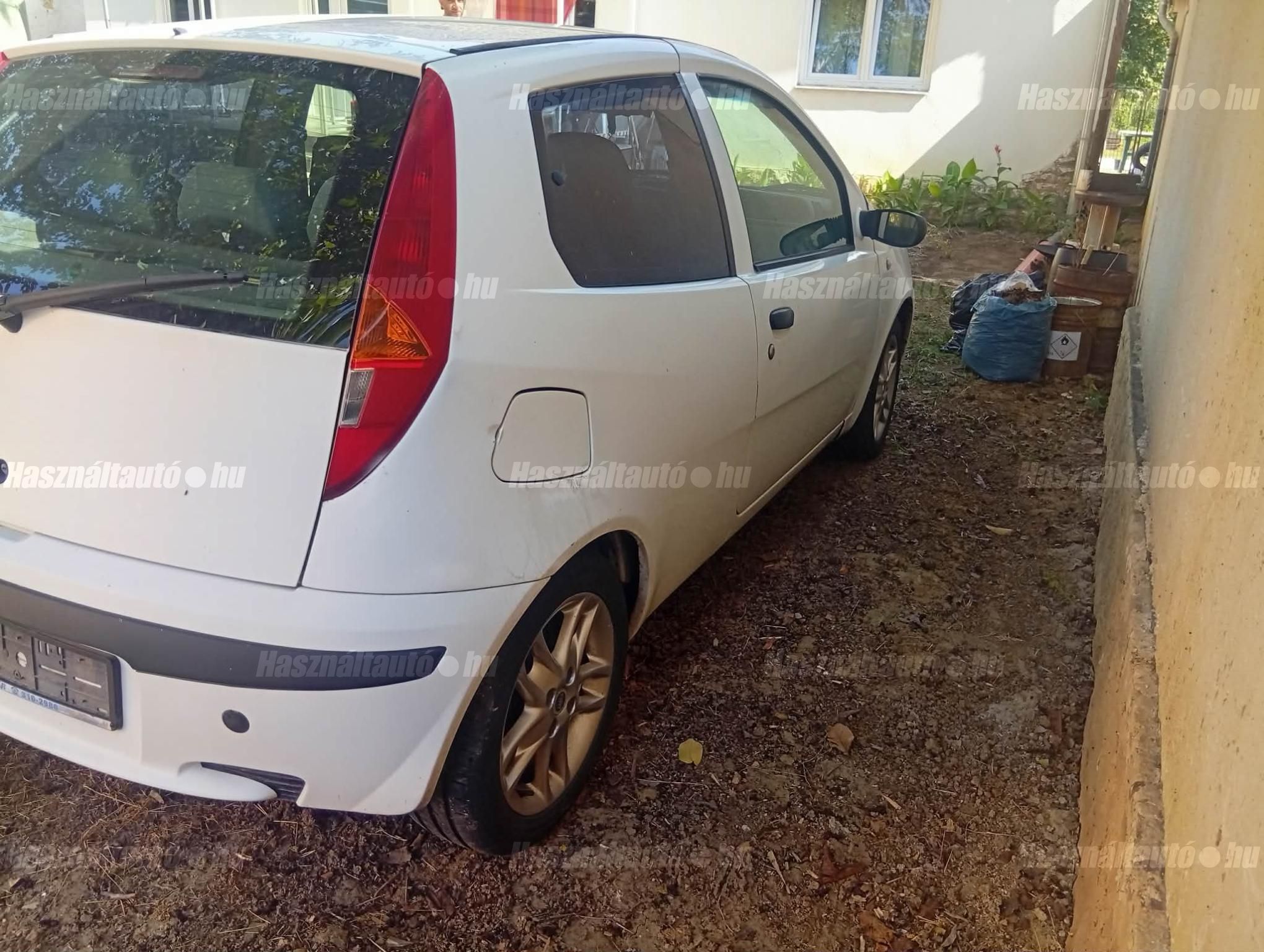 FIAT PUNTO 2000/12 - 1