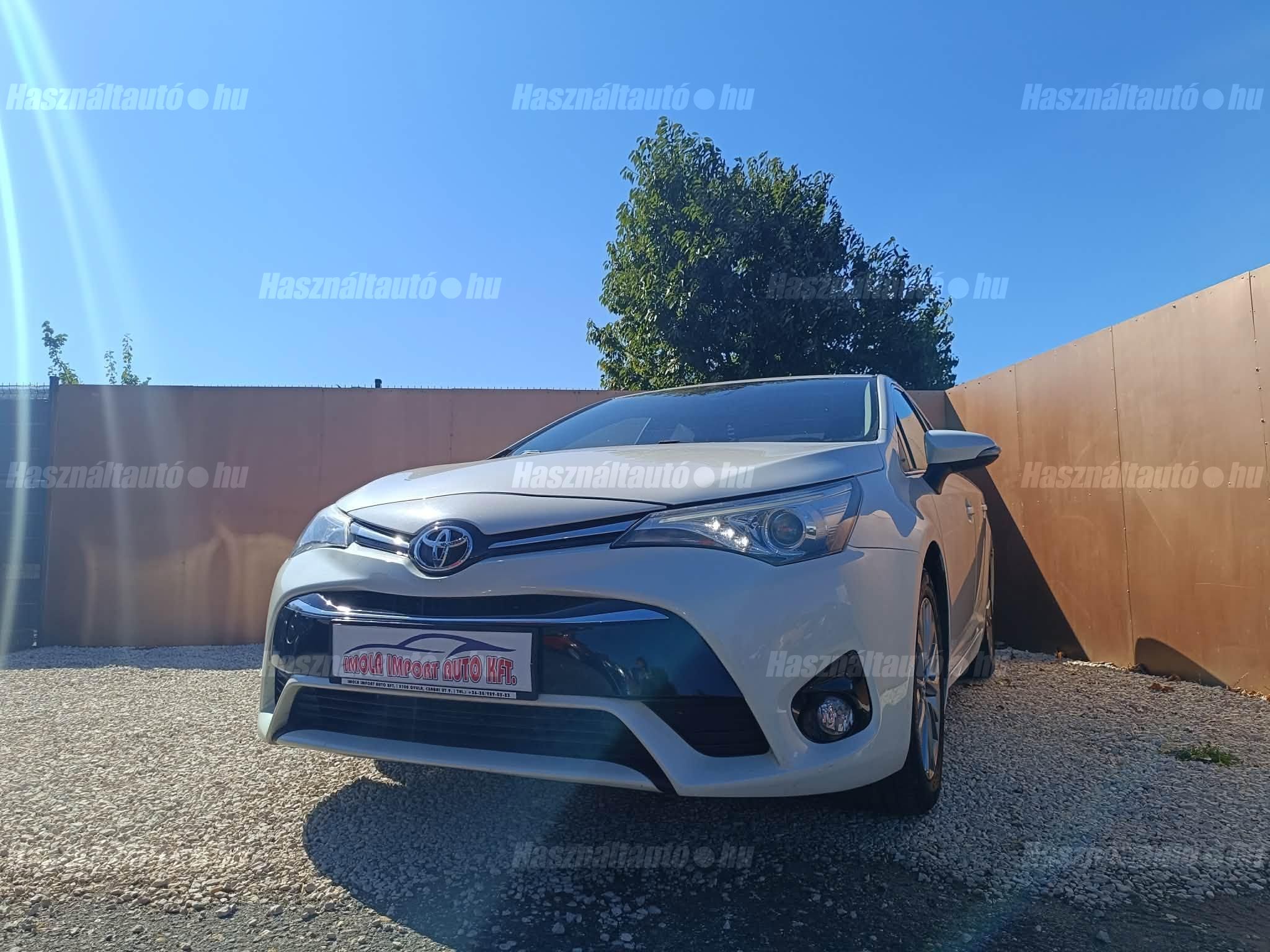TOYOTA AVENSIS 2016/4 - 1