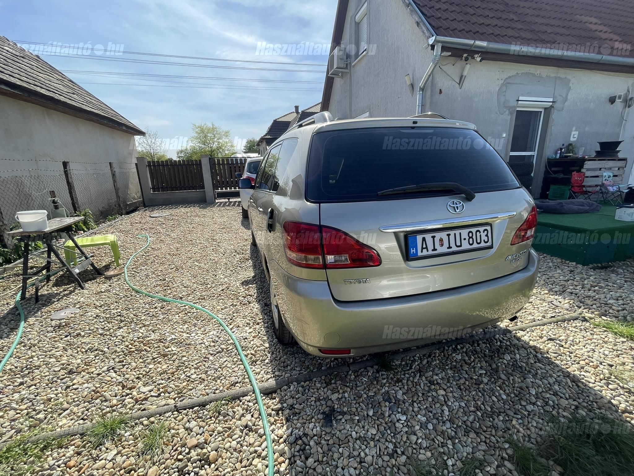 TOYOTA AVENSIS VERSO 2004/1 - 1