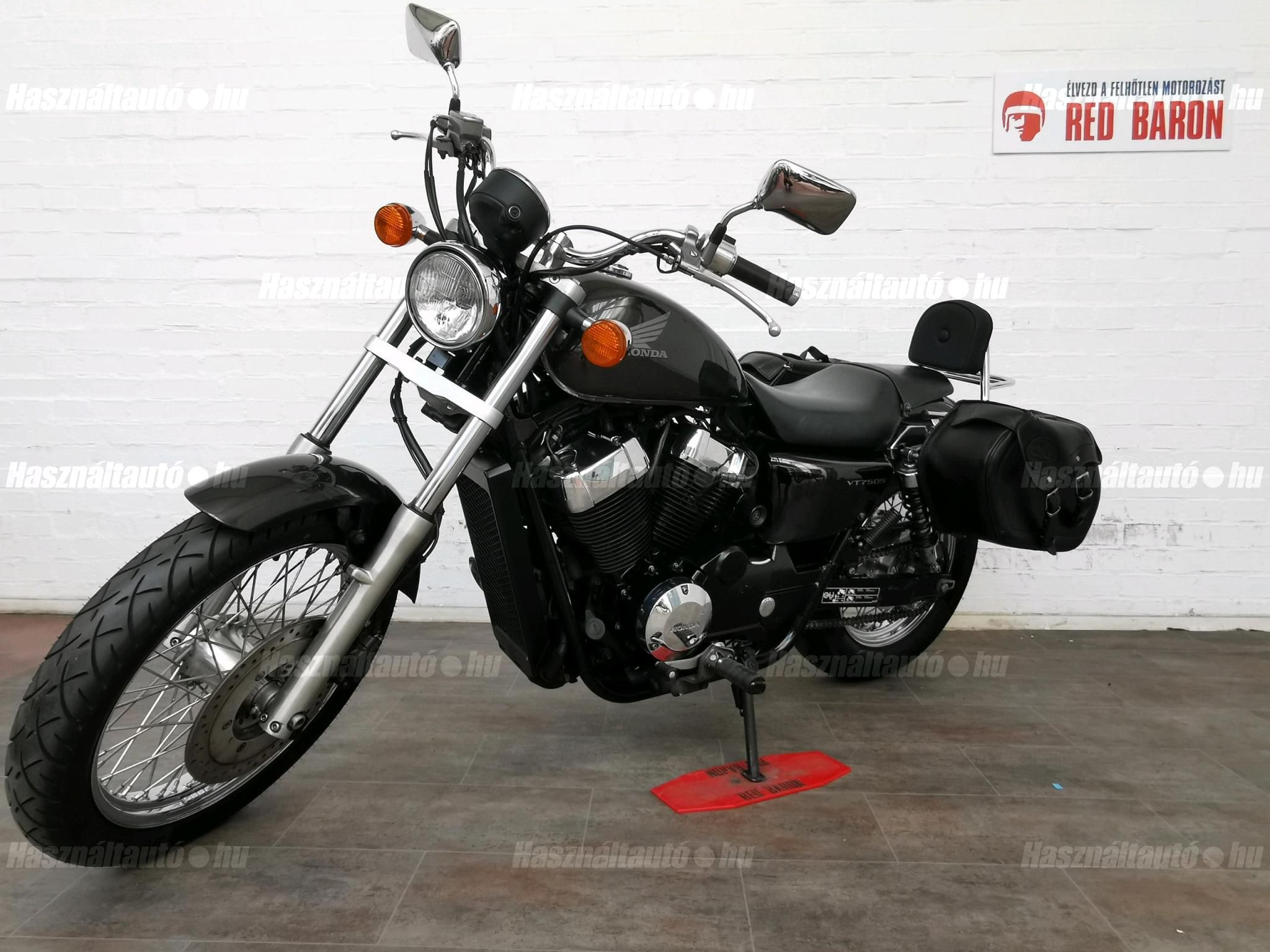 HONDA VT 750 2010 - 1