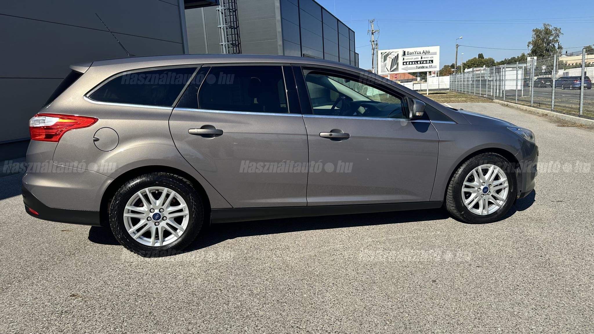 FORD FOCUS 2013/12 - 1
