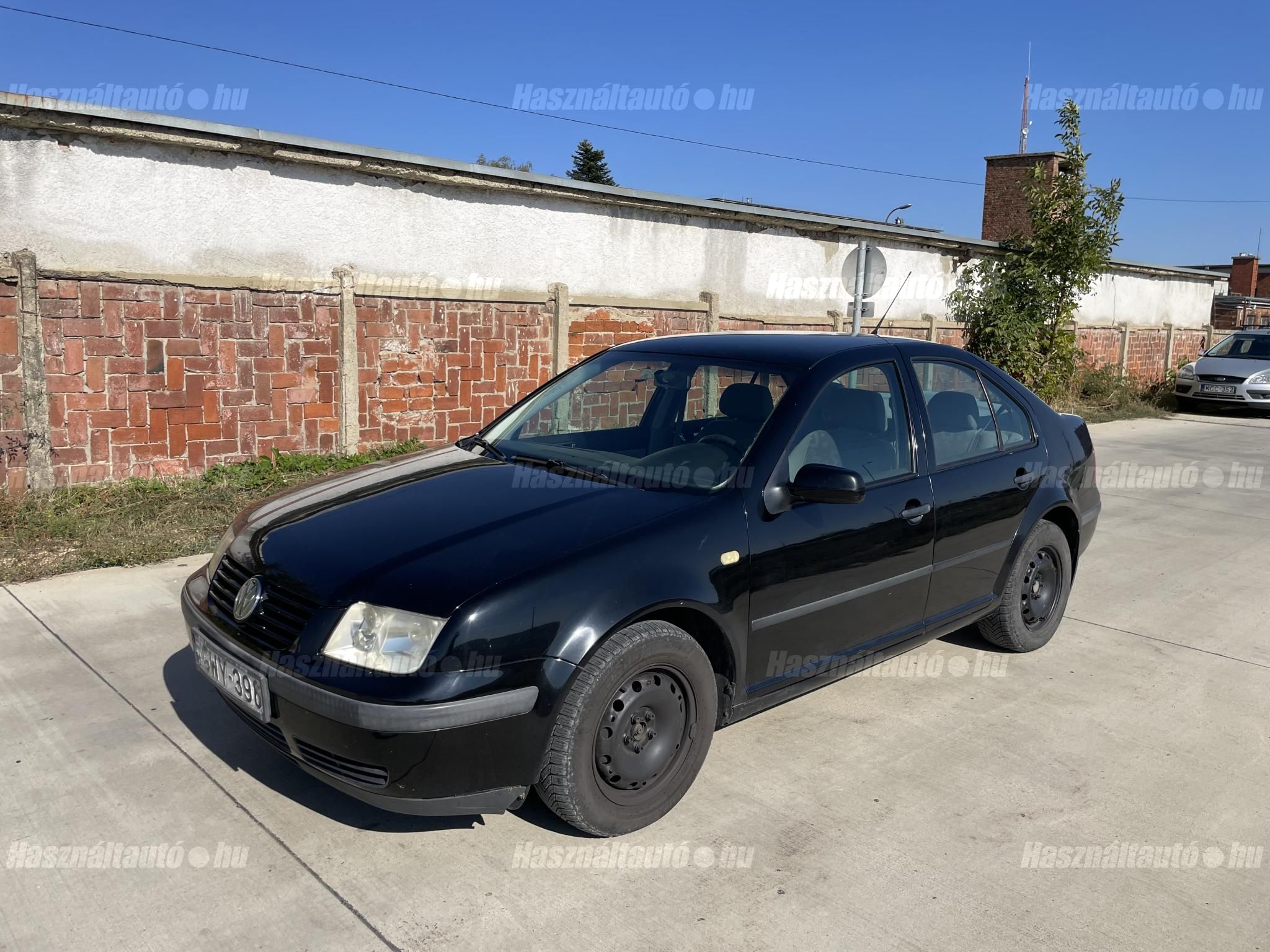 VOLKSWAGEN BORA 1999/8 - 1