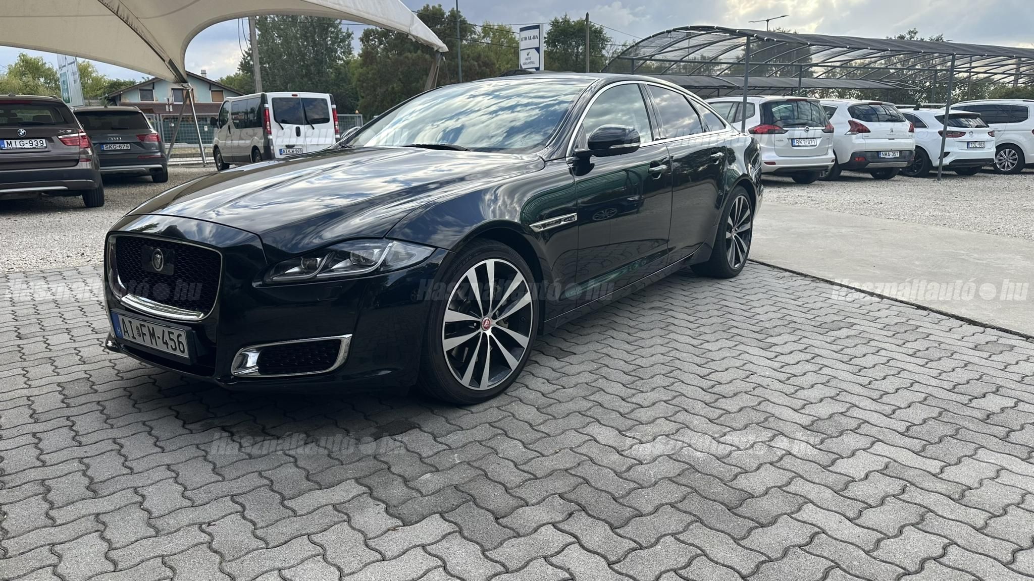 JAGUAR XJ 2019/12 - 1