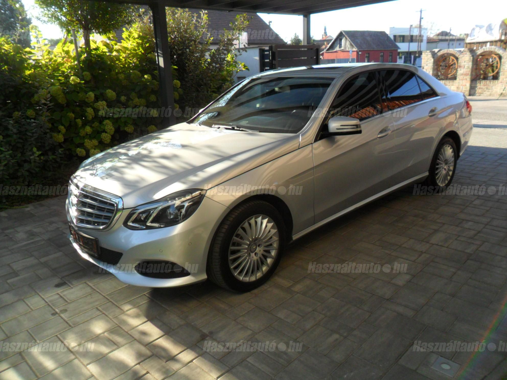 MERCEDES-BENZ E 220 2015/9 - 1