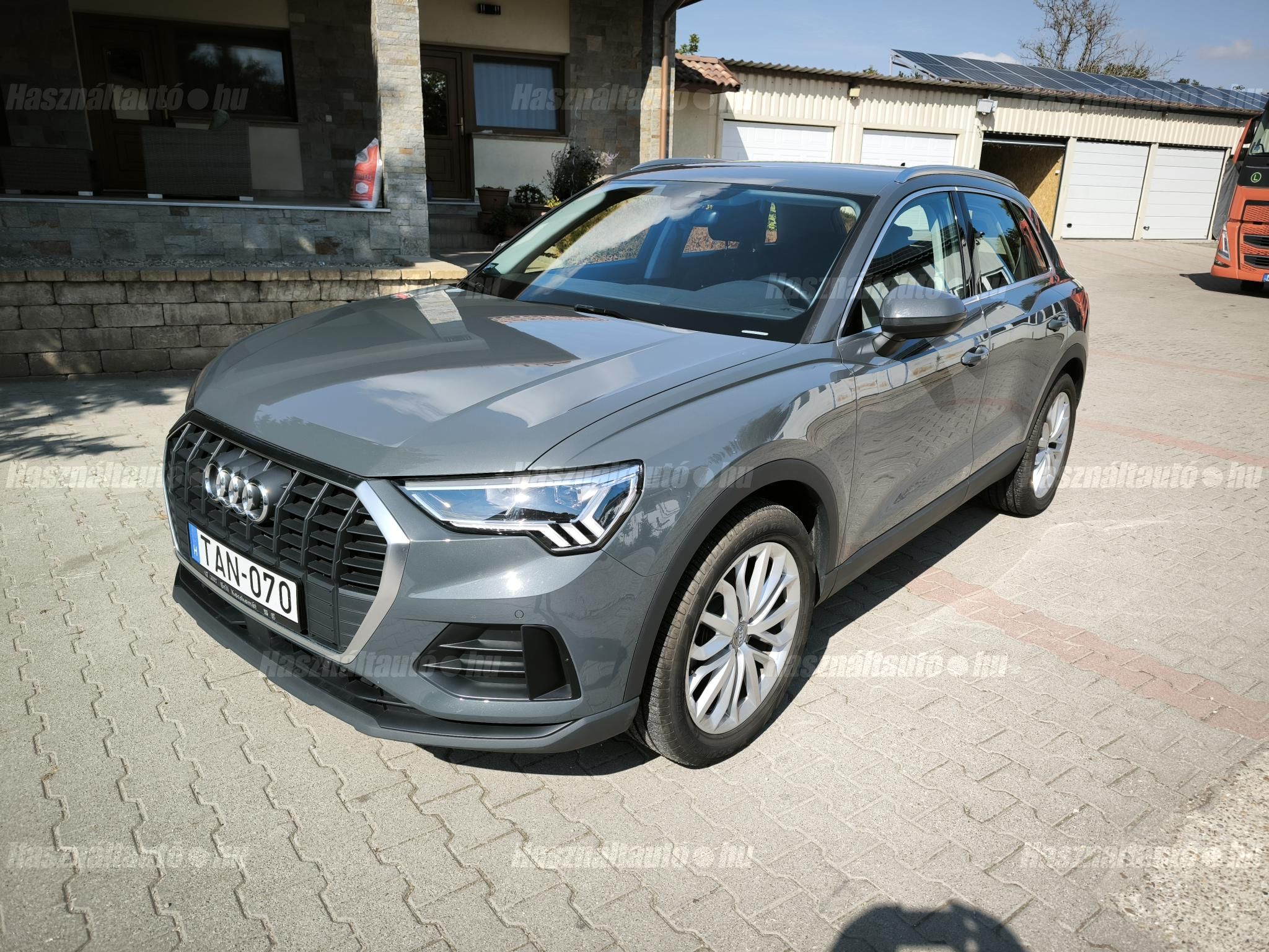 AUDI Q3 2021/2 - 1