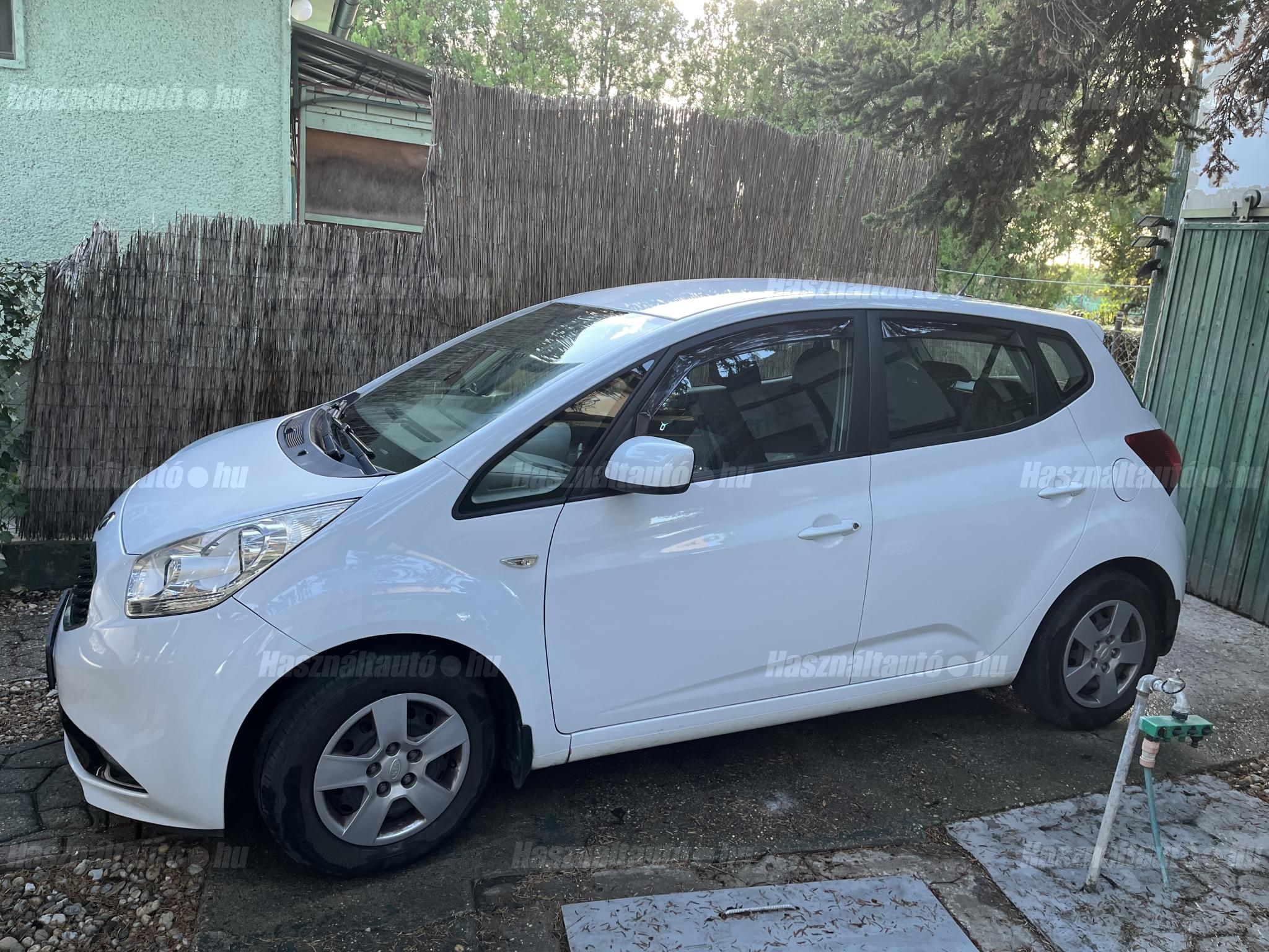 KIA VENGA 2018/8 - 1