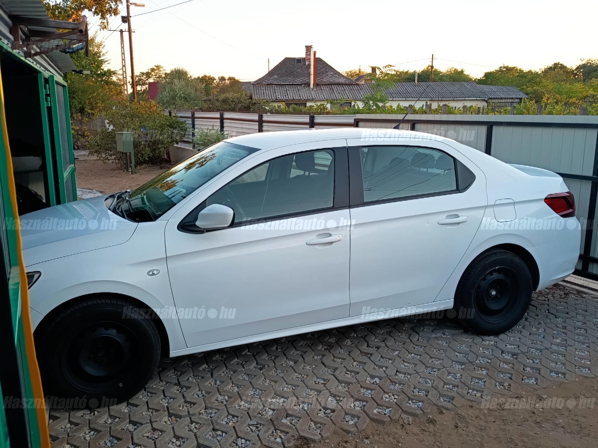 PEUGEOT 301 2017/12 - 1