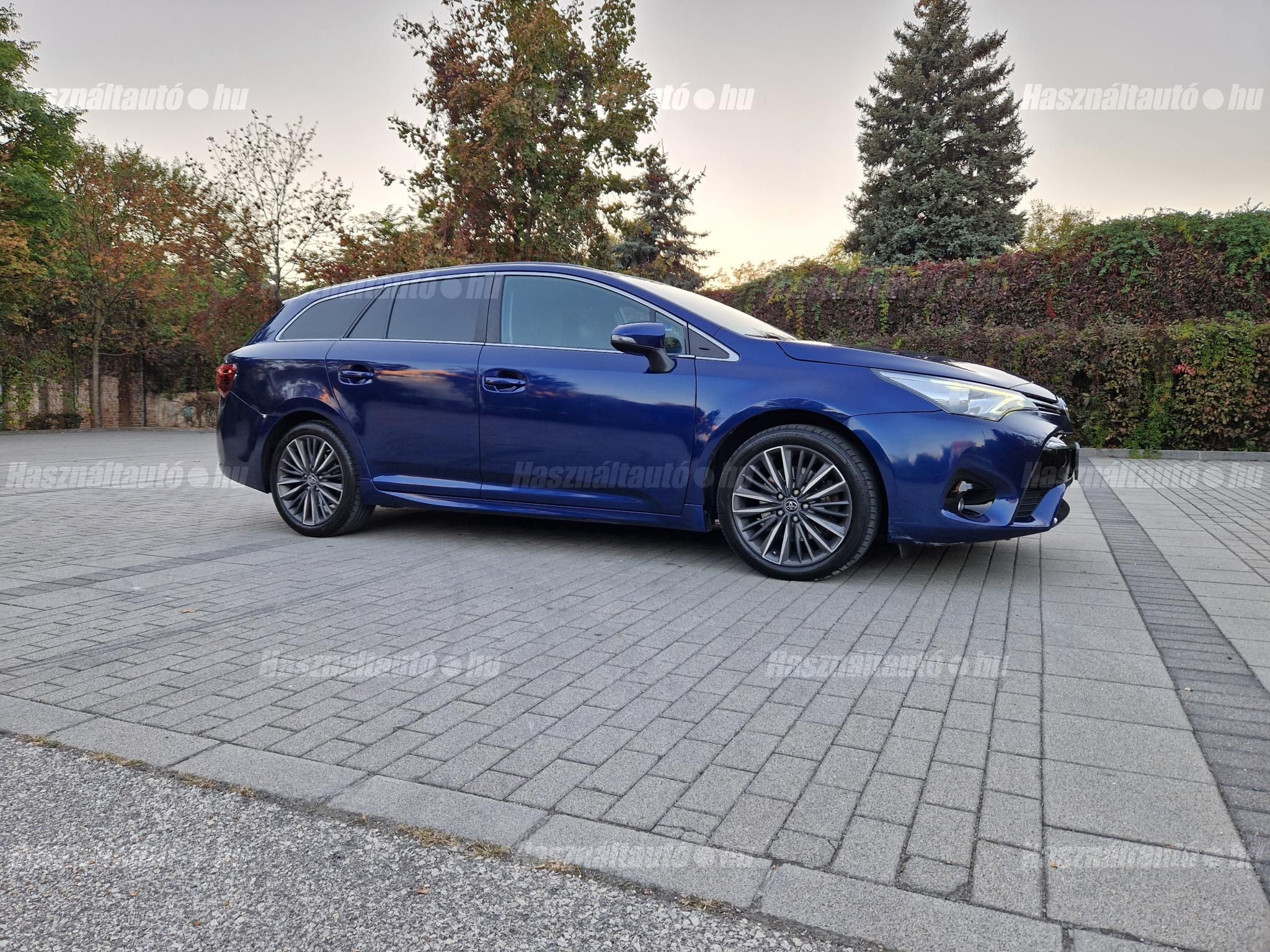 TOYOTA AVENSIS 2017/8 - 1