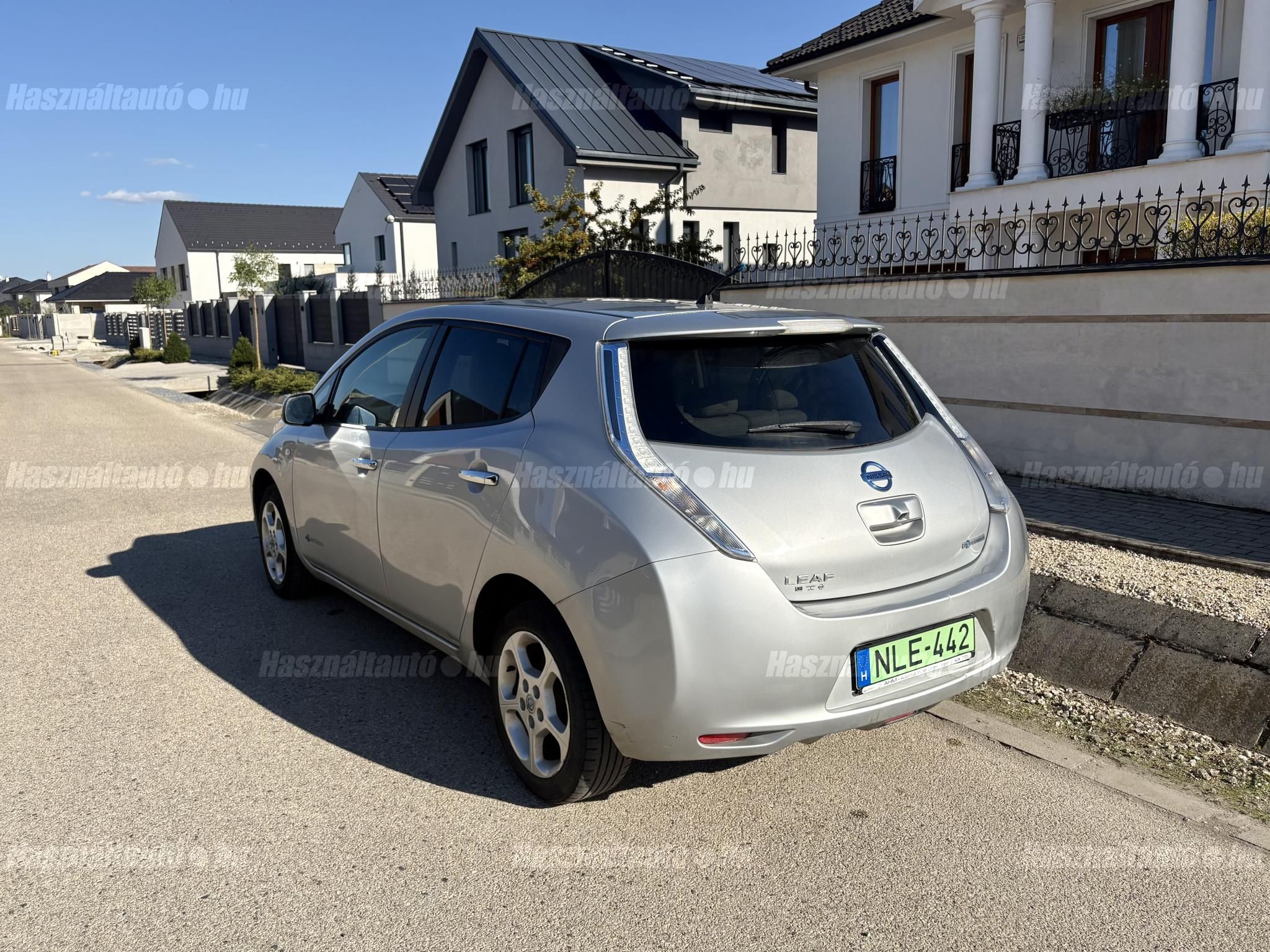 NISSAN LEAF 2013/12 - 1