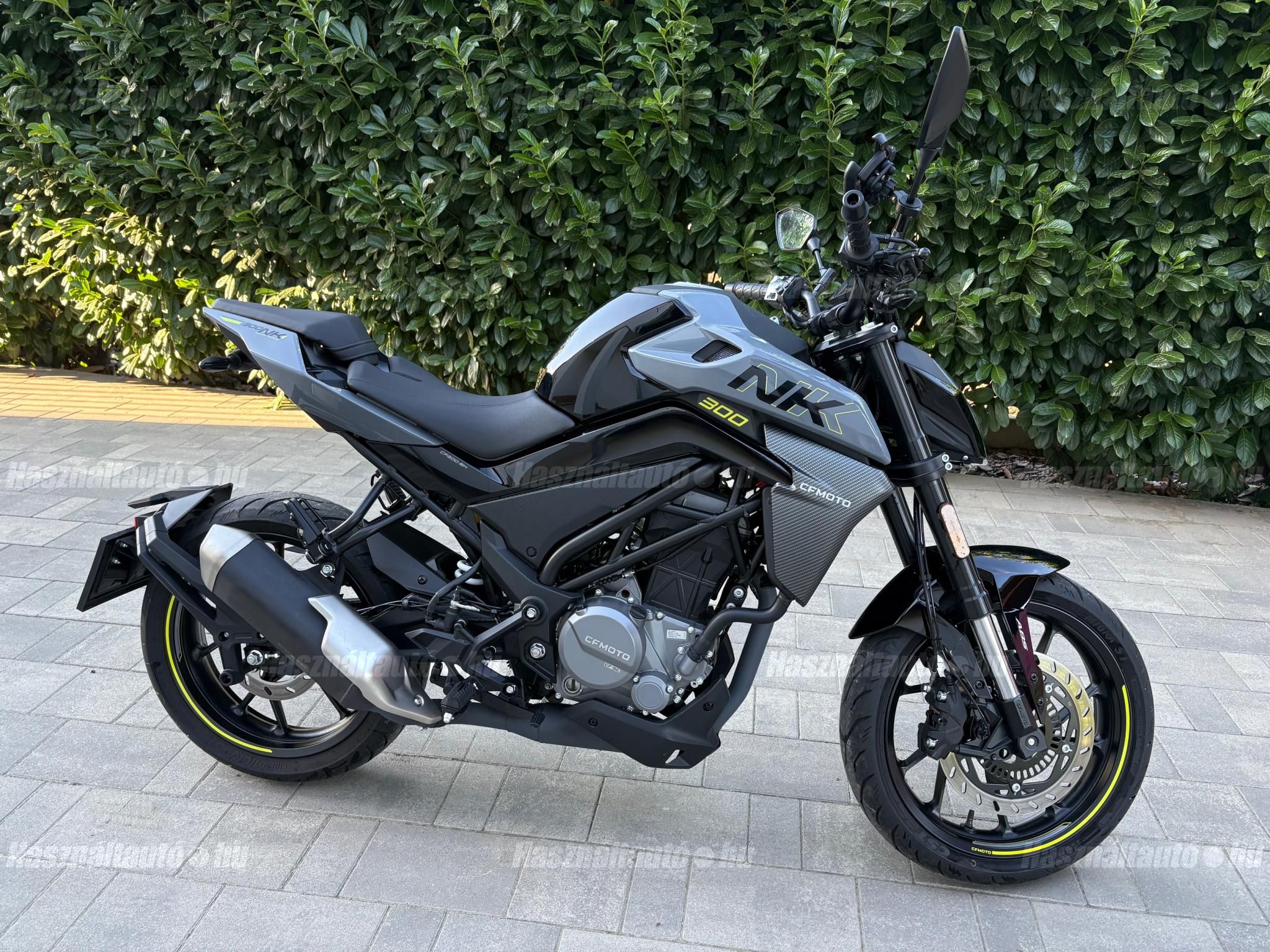 CFMOTO 300 NK 2026/1 - 1