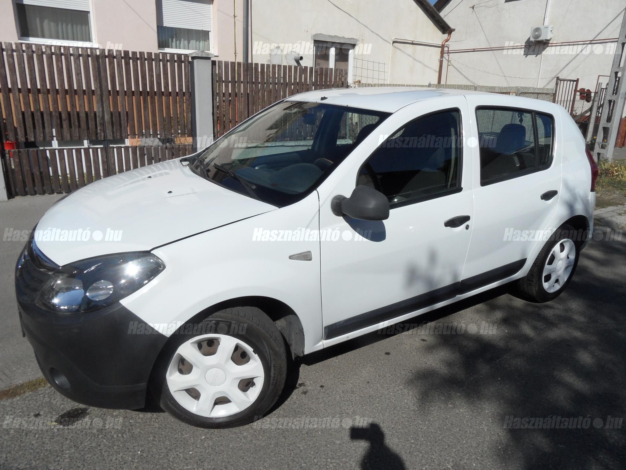 DACIA SANDERO 2008/10 - 1
