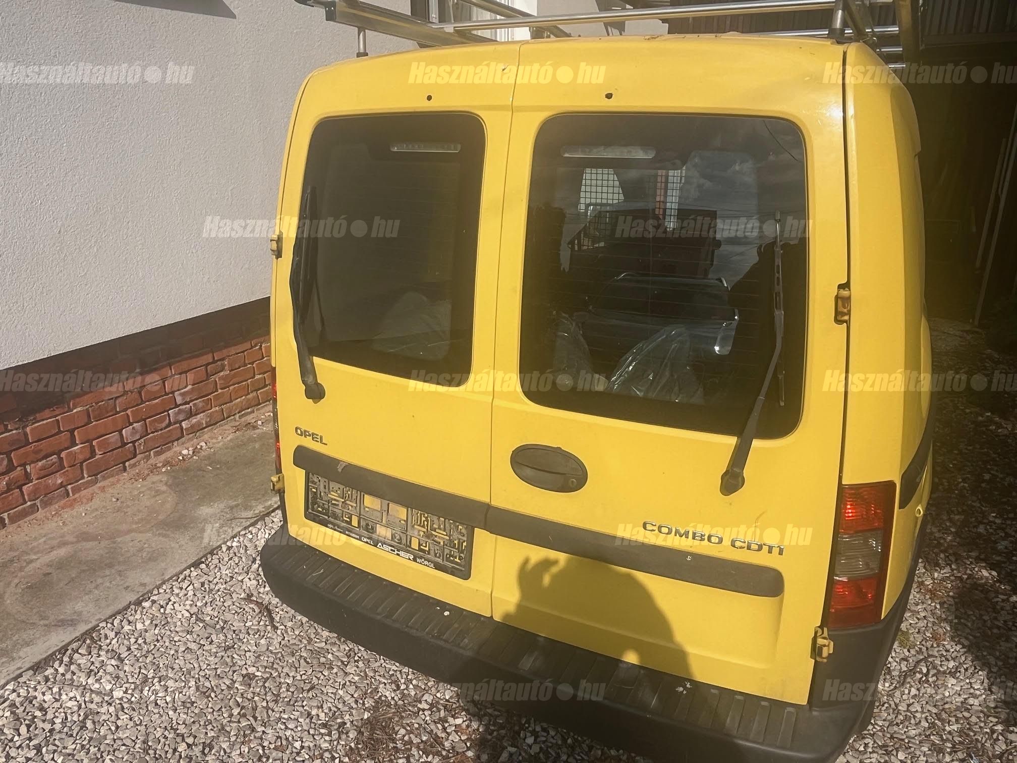 OPEL COMBO 2010/8 - 1