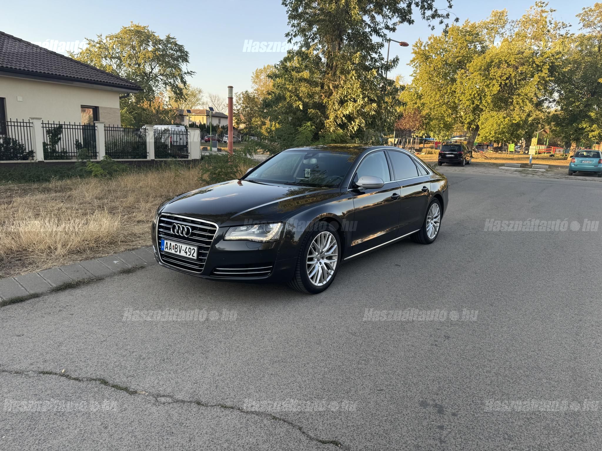 AUDI A8 2010 - 1
