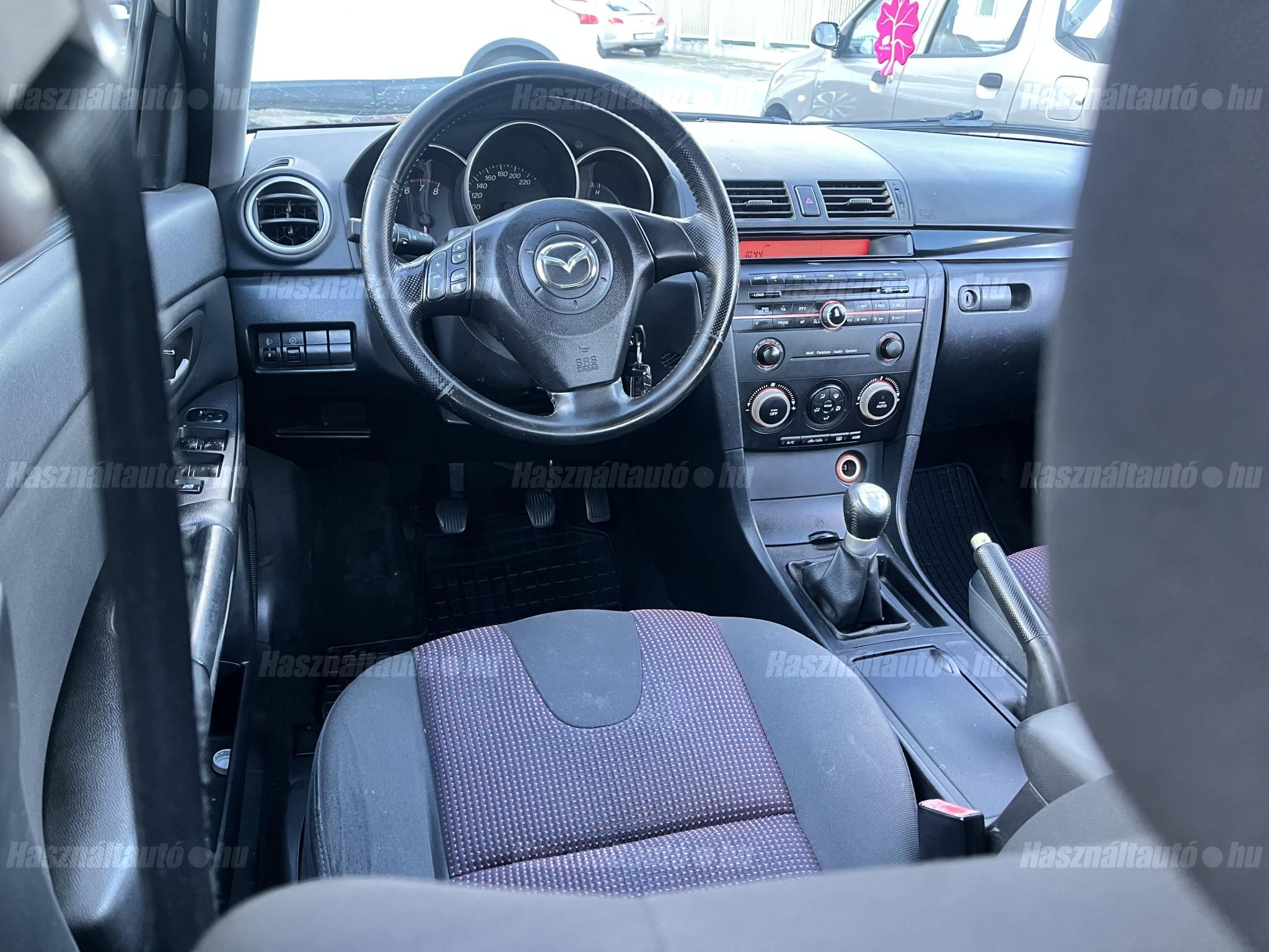 MAZDA 3 2004/8 - 1