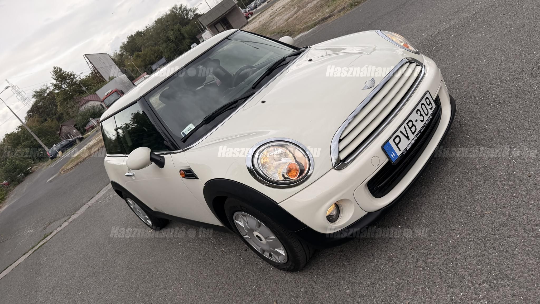 MINI MINI ONE 2013/3 - 1