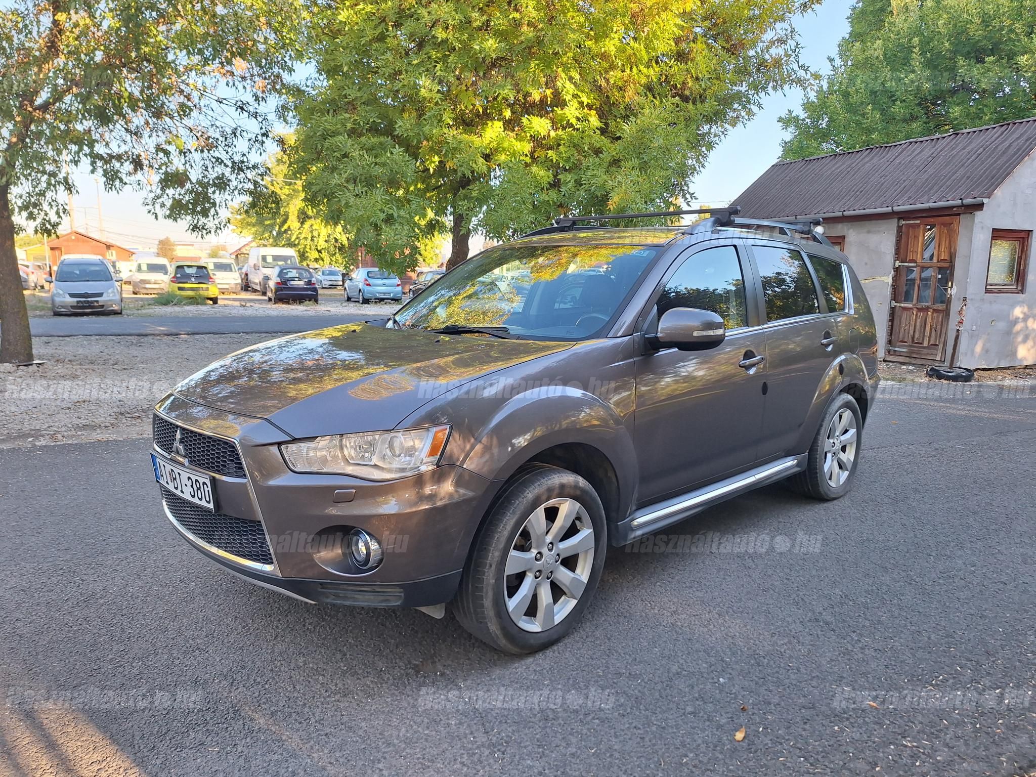 MITSUBISHI OUTLANDER 2011/4 - 1