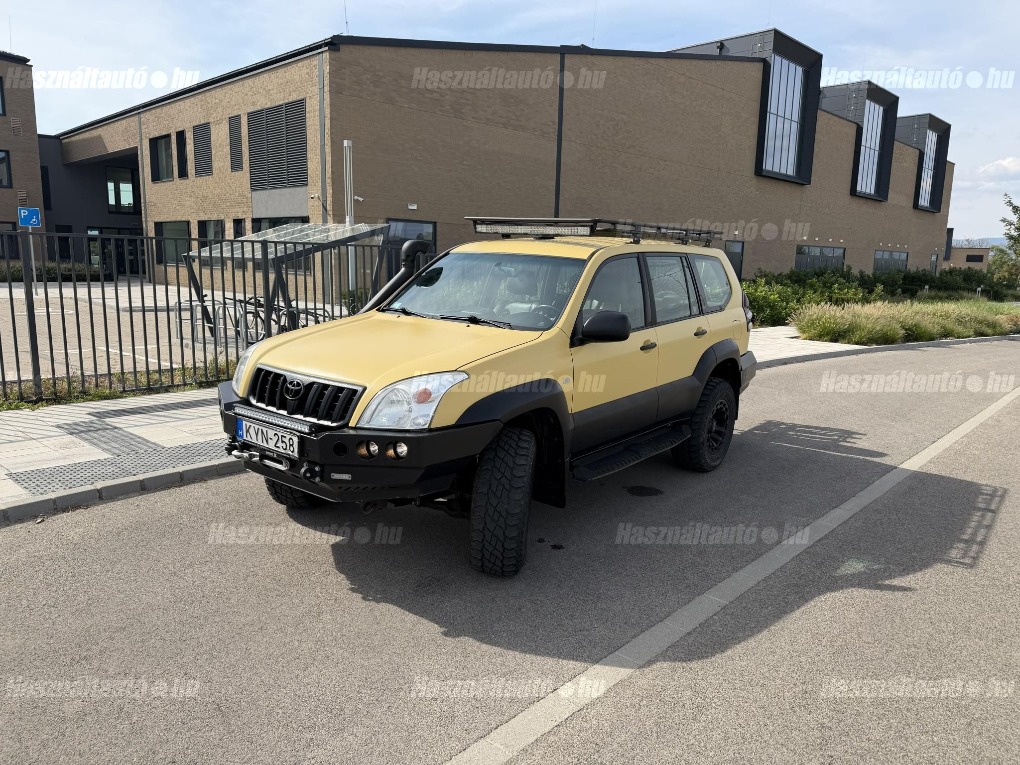elöl,oldalt