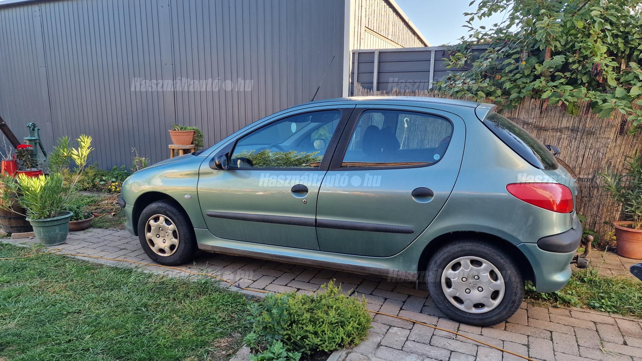 PEUGEOT 206 2000/3 - 1