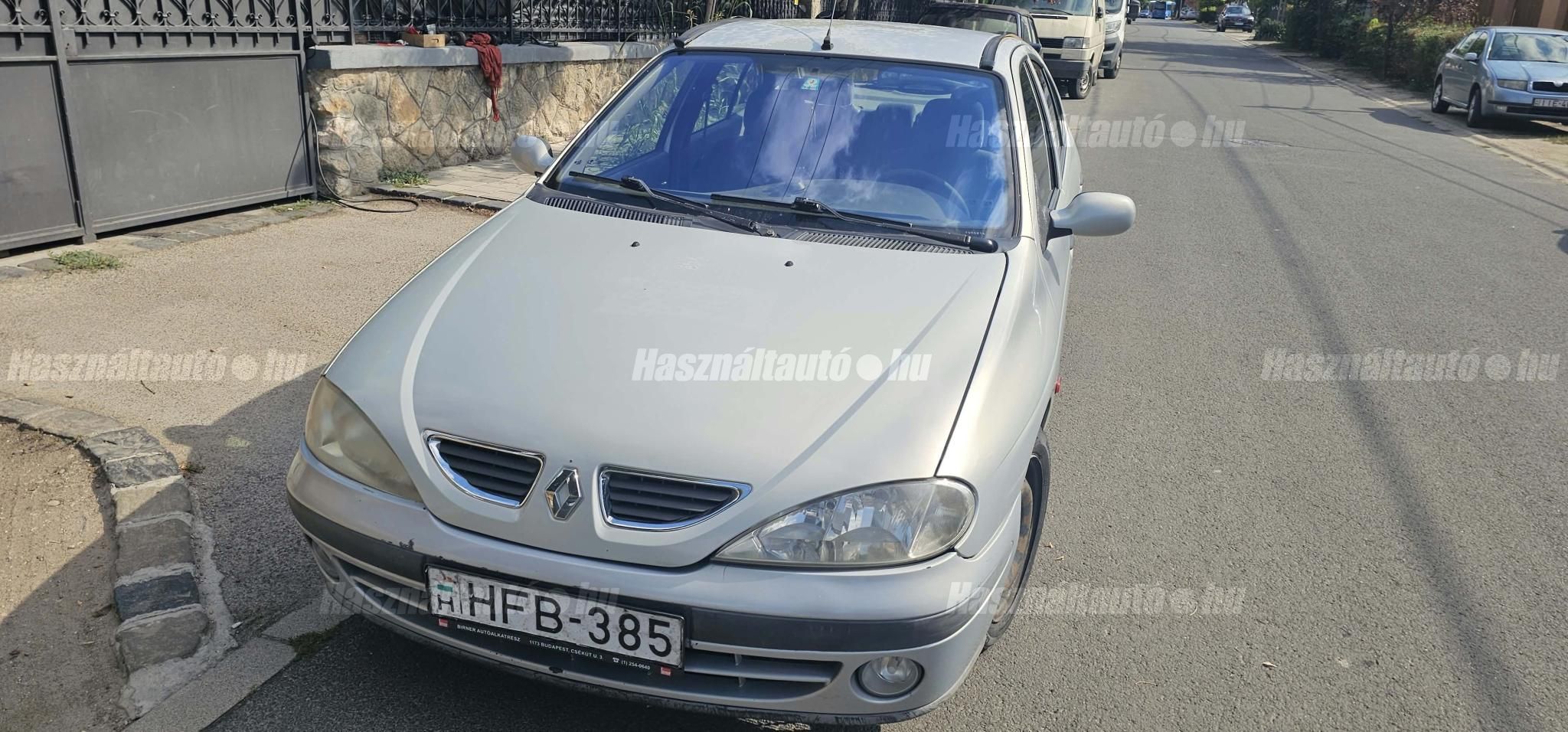 RENAULT MEGANE 2000/4 - 1