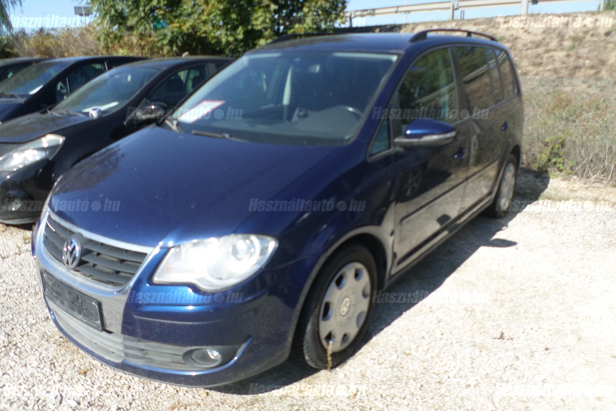 VOLKSWAGEN TOURAN 2010/10 - 1